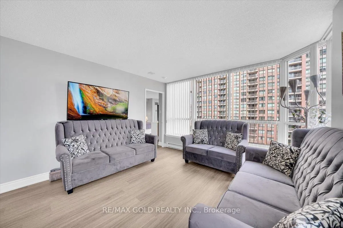 Photo 17 of Unit 805, 55 Elm Drive W, Mississauga, City Centre — HOMEH