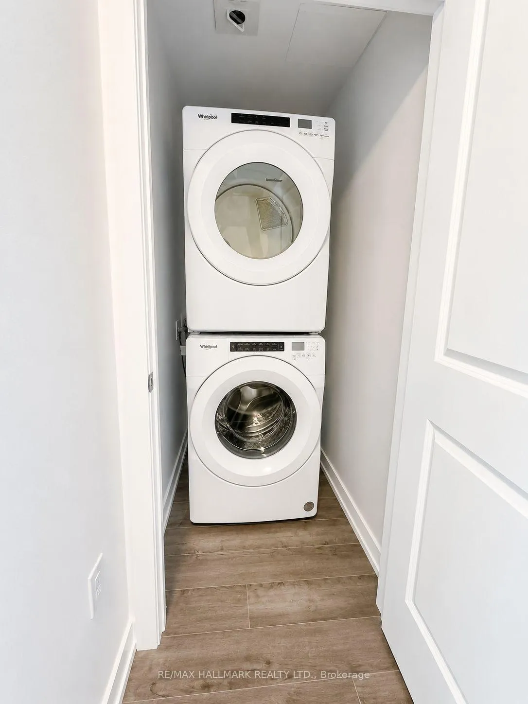 Photo 7 of Unit #226, 470 Dundas Street E, Hamilton, Waterdown — HOMEH