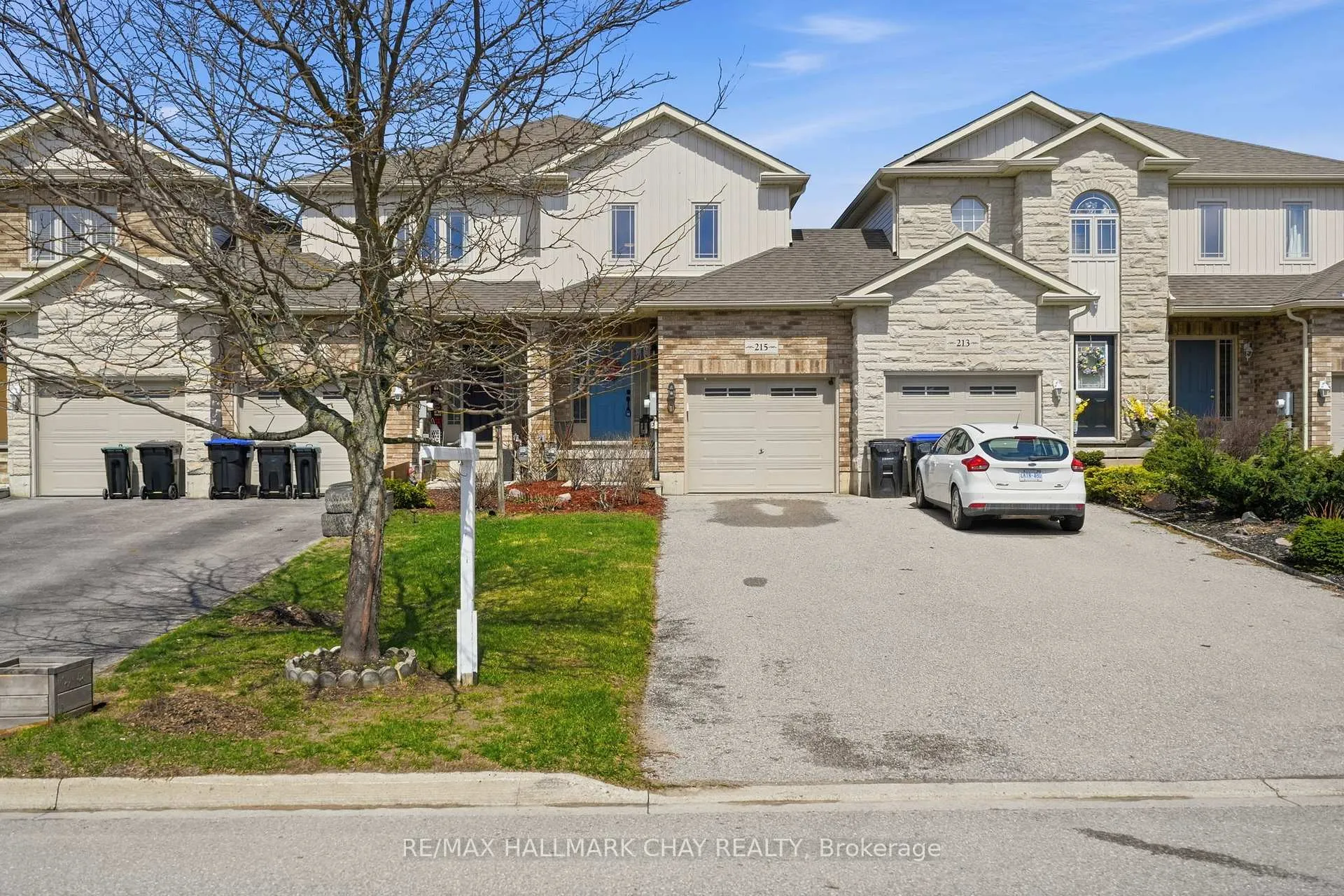 Photo 1 of 215 Banting Crescent, Essa, Angus — HOMEH