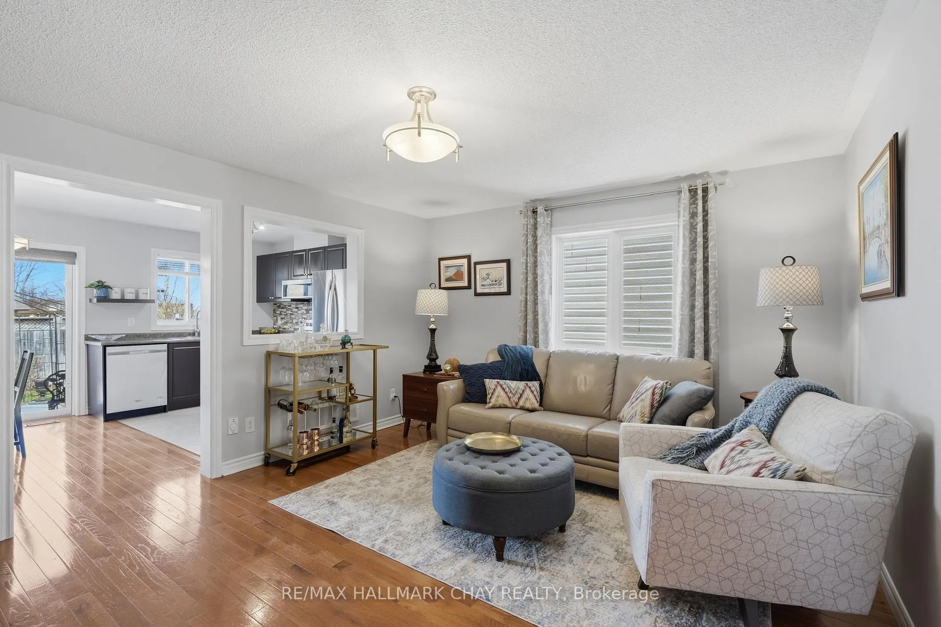 Photo 8 of 215 Banting Crescent, Essa, Angus — HOMEH