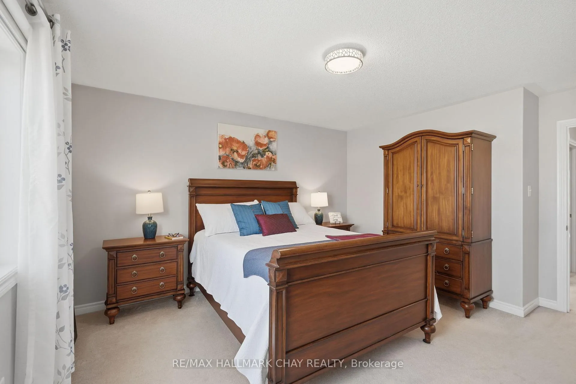 Photo 17 of 215 Banting Crescent, Essa, Angus — HOMEH