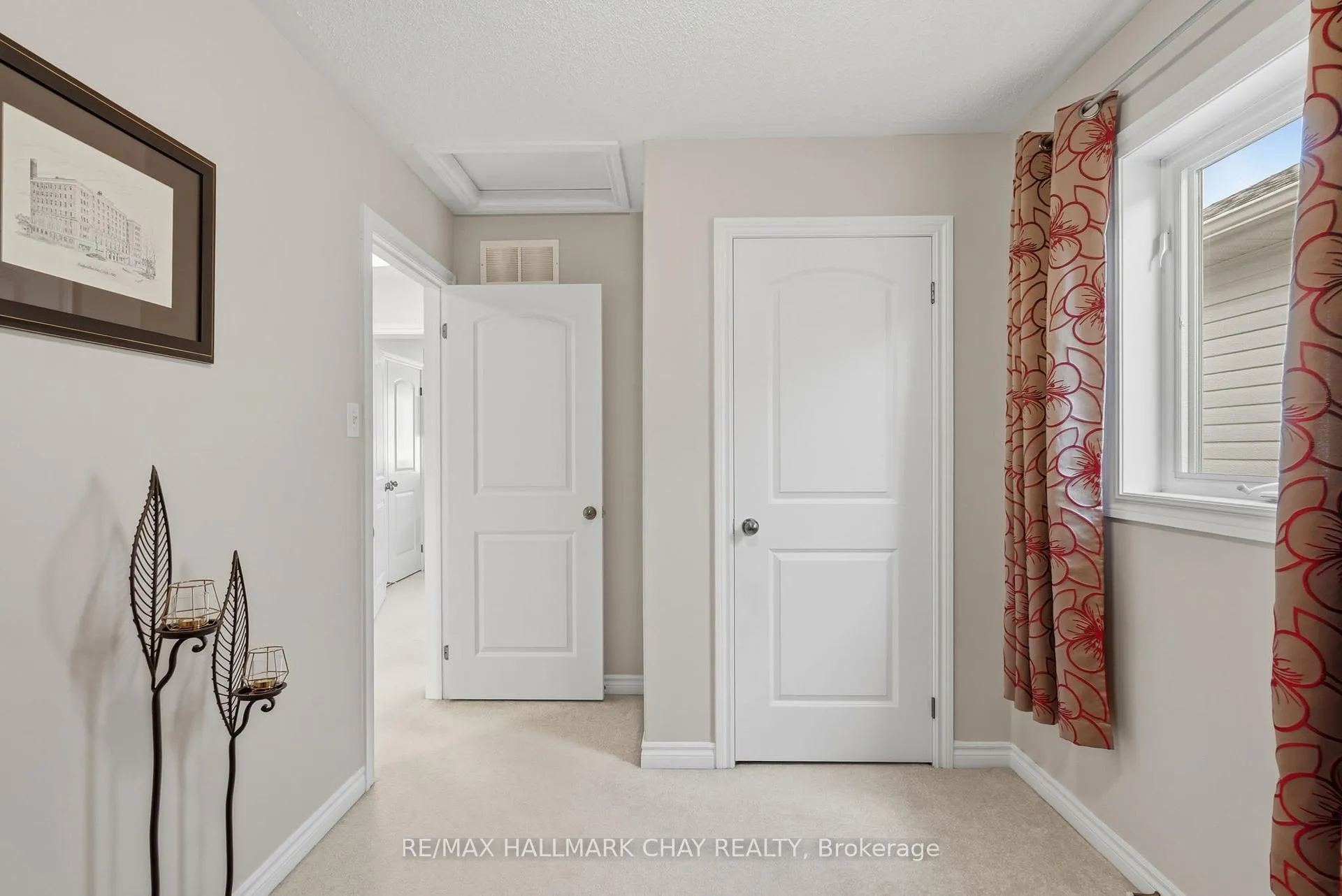 Photo 21 of 215 Banting Crescent, Essa, Angus — HOMEH