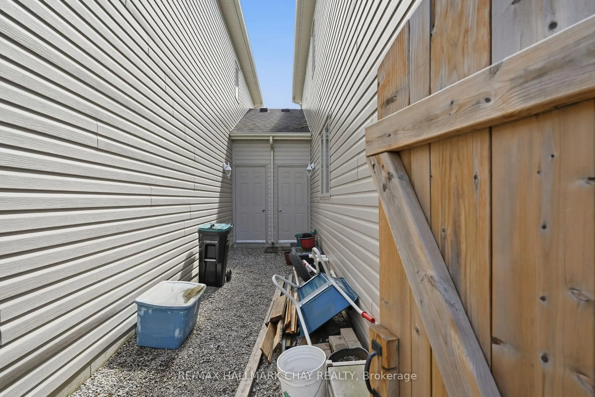 Photo 29 of 215 Banting Crescent, Essa, Angus — HOMEH