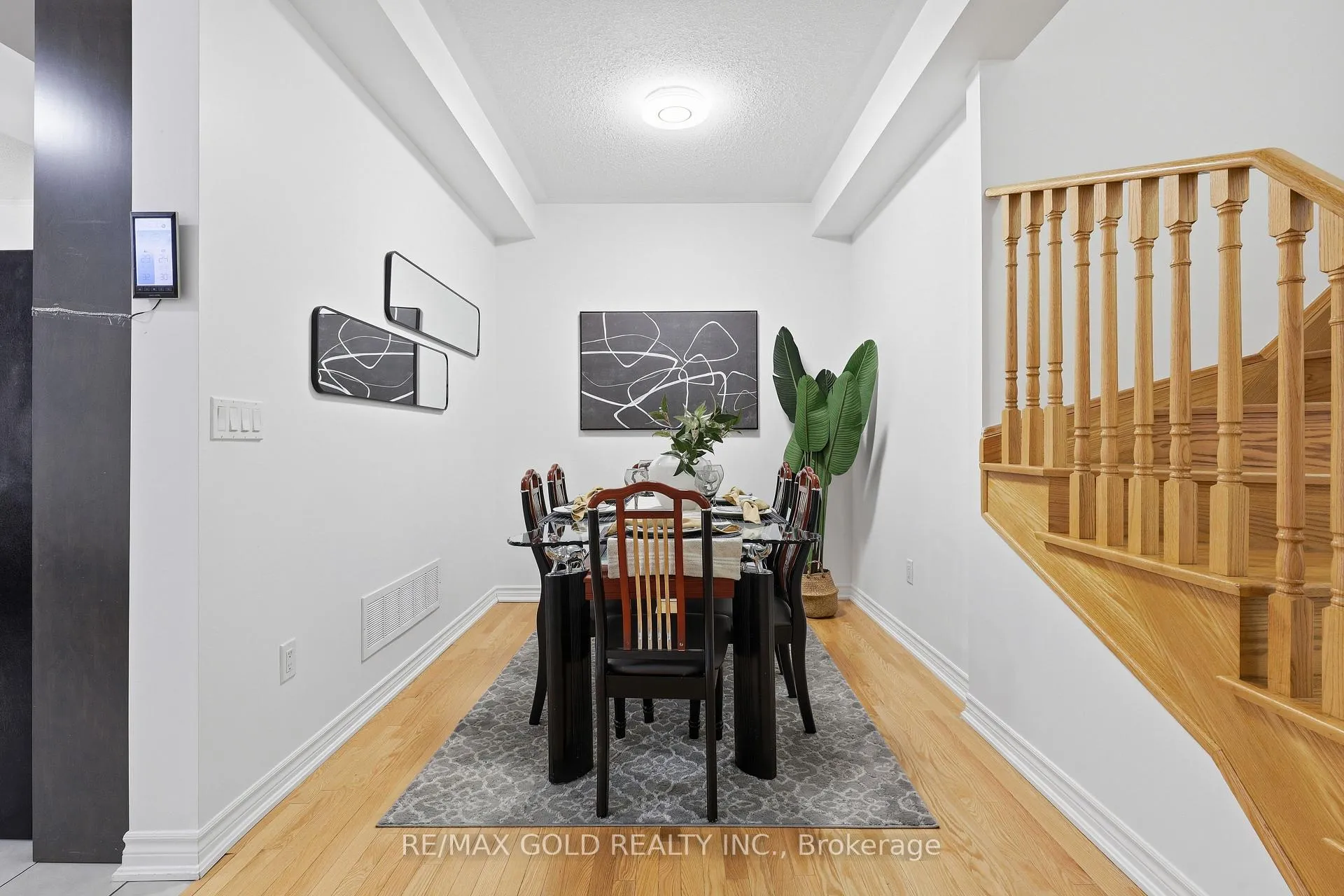 Photo 12 of 43 Hatton Court, Brampton, Credit Valley — HOMEH
