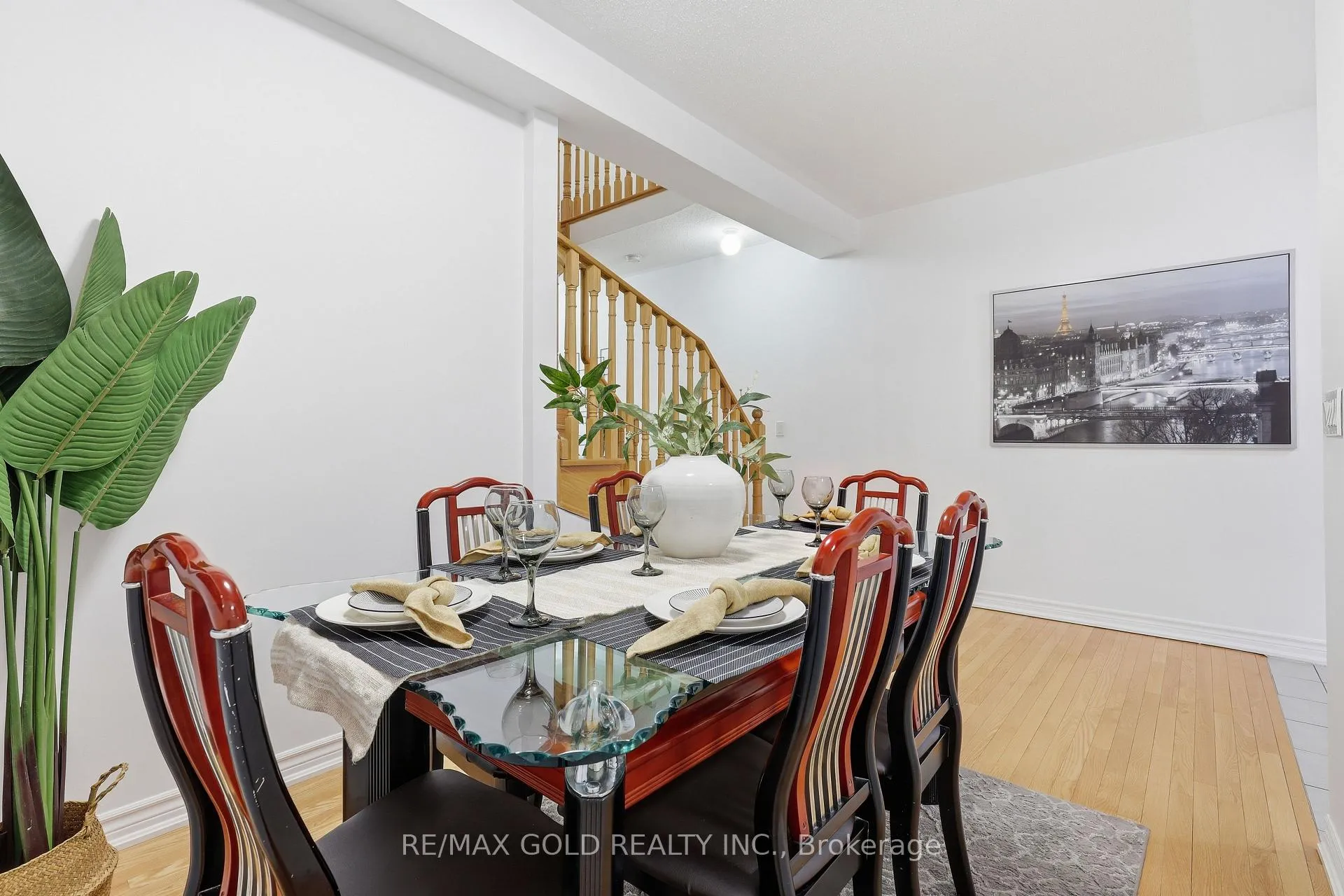 Photo 13 of 43 Hatton Court, Brampton, Credit Valley — HOMEH