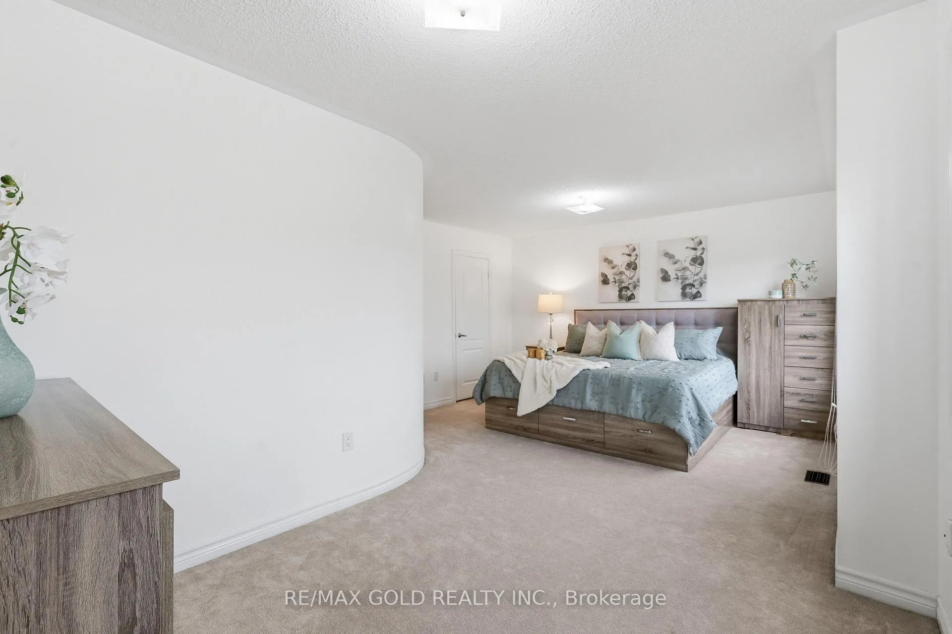 Photo 20 of 43 Hatton Court, Brampton, Credit Valley — HOMEH