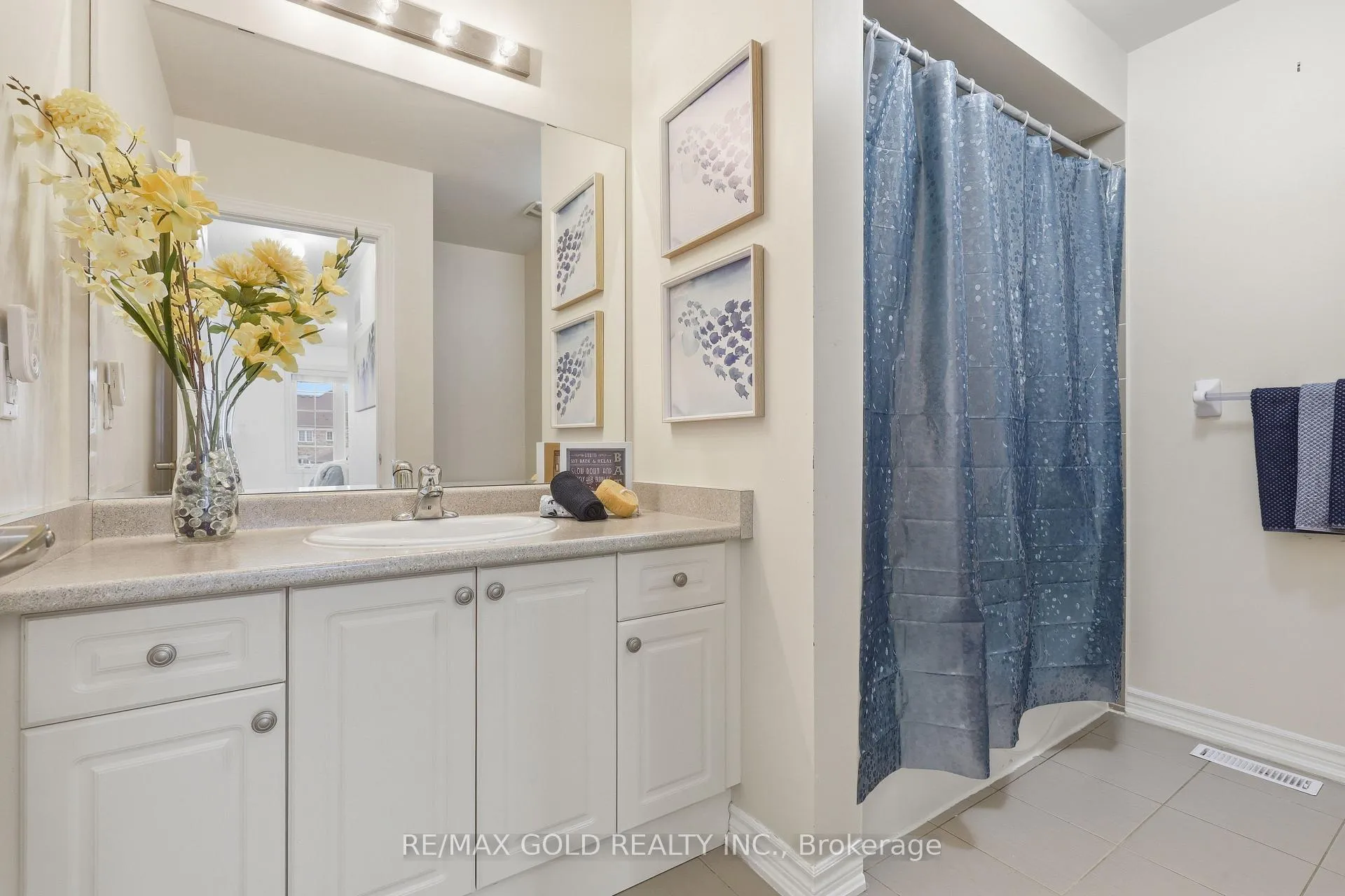 Photo 23 of 43 Hatton Court, Brampton, Credit Valley — HOMEH