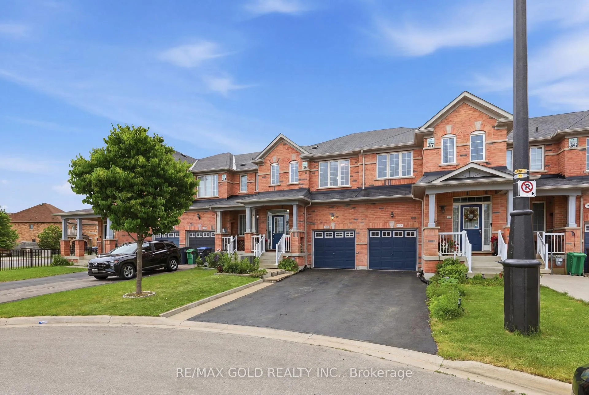 Photo 32 of 43 Hatton Court, Brampton, Credit Valley — HOMEH
