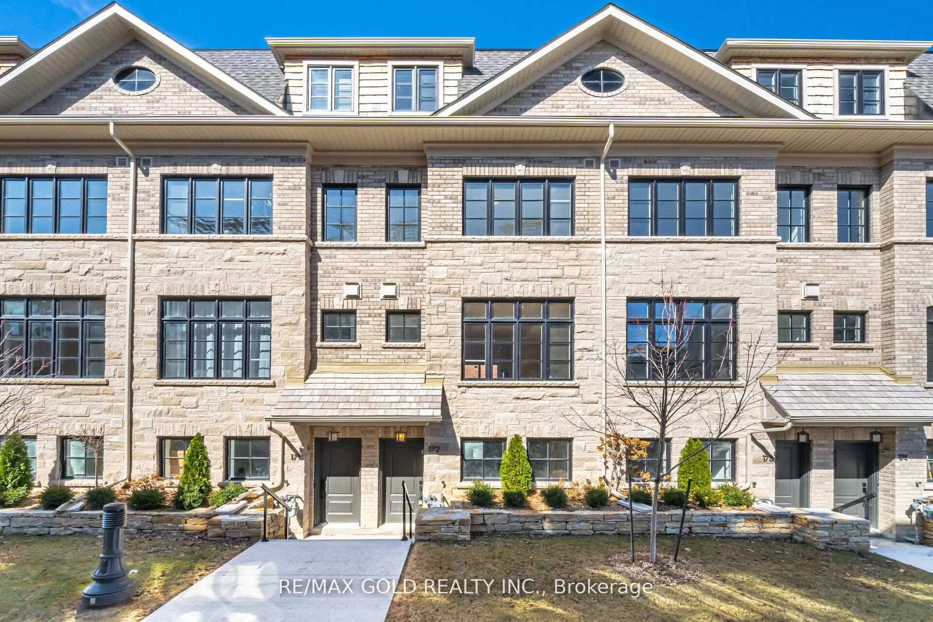 Photo 2 of Unit 172, 56 Lunar Crescent, Mississauga, Streetsville — HOMEH