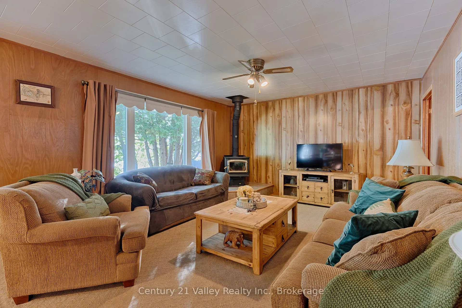 Photo 13 of 336 McMillan Road, North Algona Wilberforce, North Algona/Wilberforce Twp — HOMEH