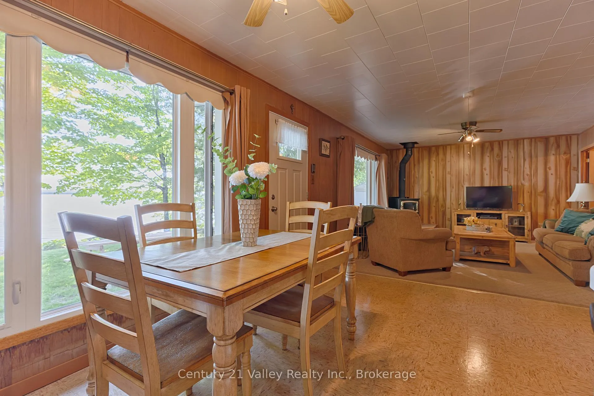 Photo 18 of 336 McMillan Road, North Algona Wilberforce, North Algona/Wilberforce Twp — HOMEH