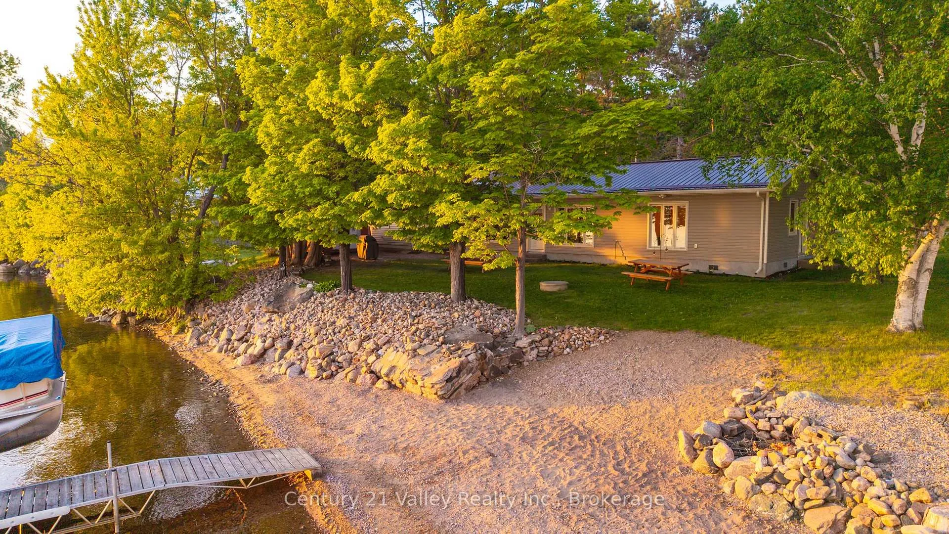 Photo 36 of 336 McMillan Road, North Algona Wilberforce, North Algona/Wilberforce Twp — HOMEH