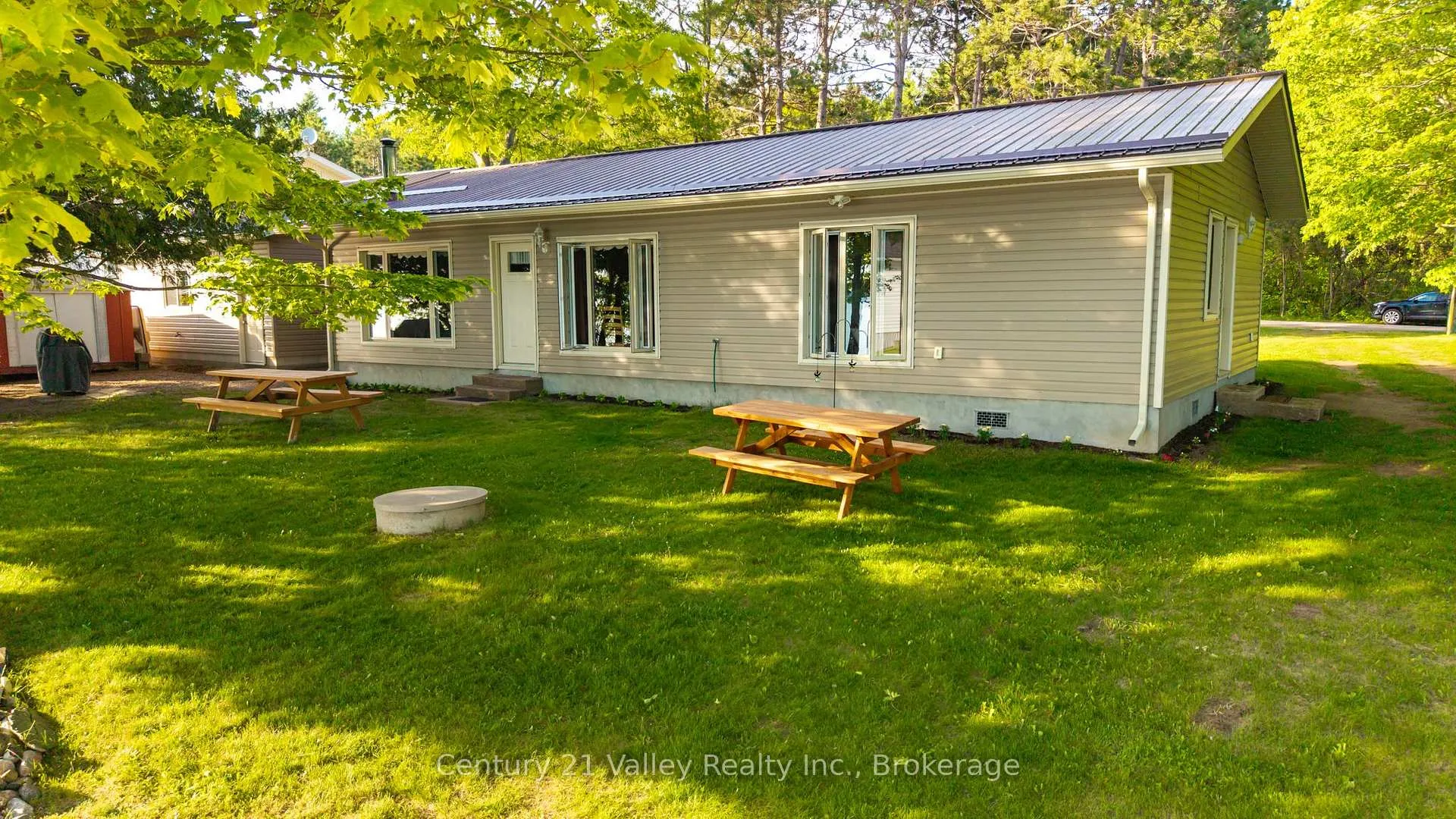 Photo 45 of 336 McMillan Road, North Algona Wilberforce, North Algona/Wilberforce Twp — HOMEH