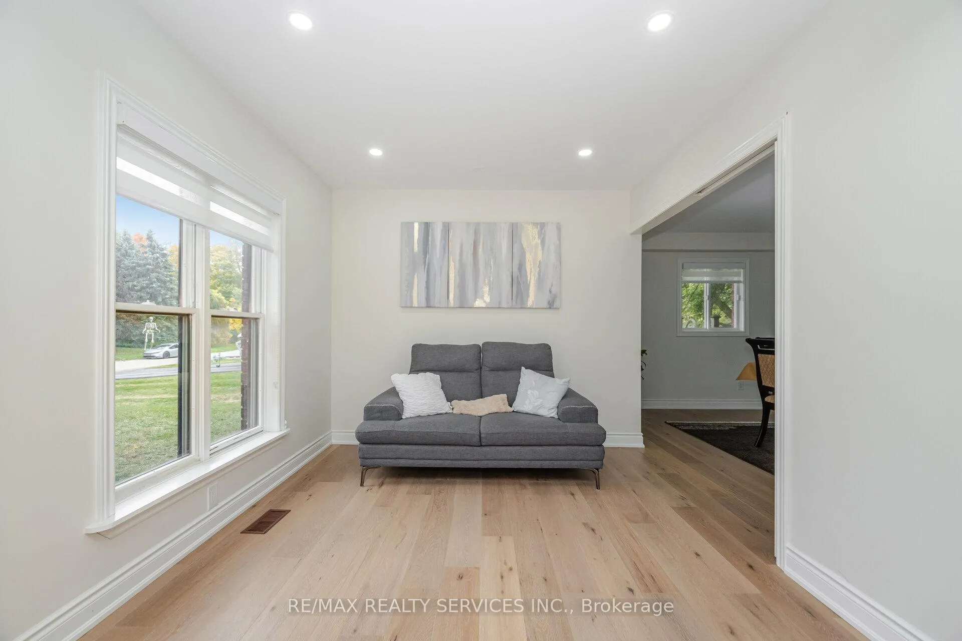 Photo 7 of 14 Snowberry Court, Caledon, Caledon Village — HOMEH