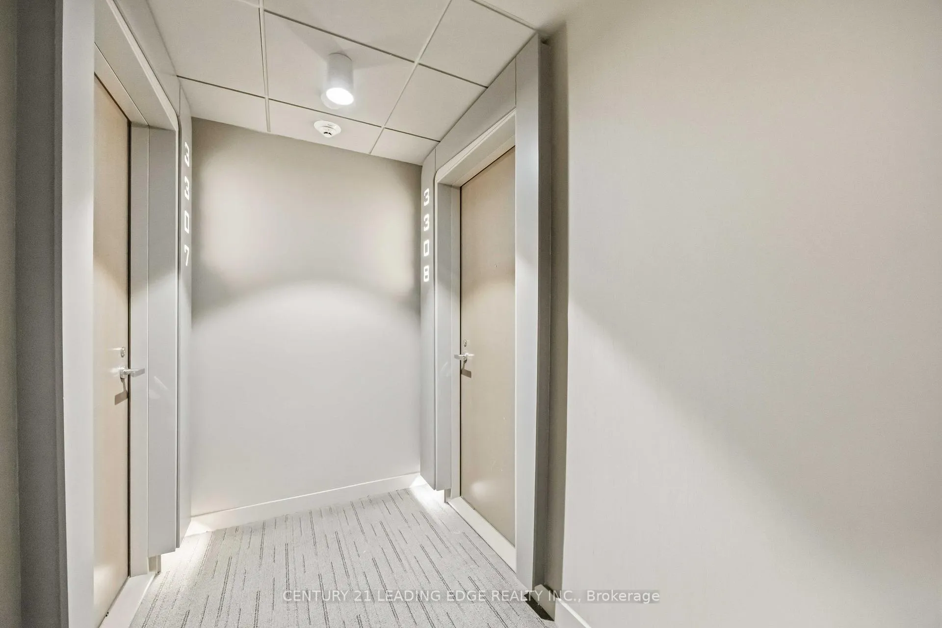 Photo 5 of Unit 3308, 1 Bloor Street E, Toronto, Church-Yonge Corridor — HOMEH