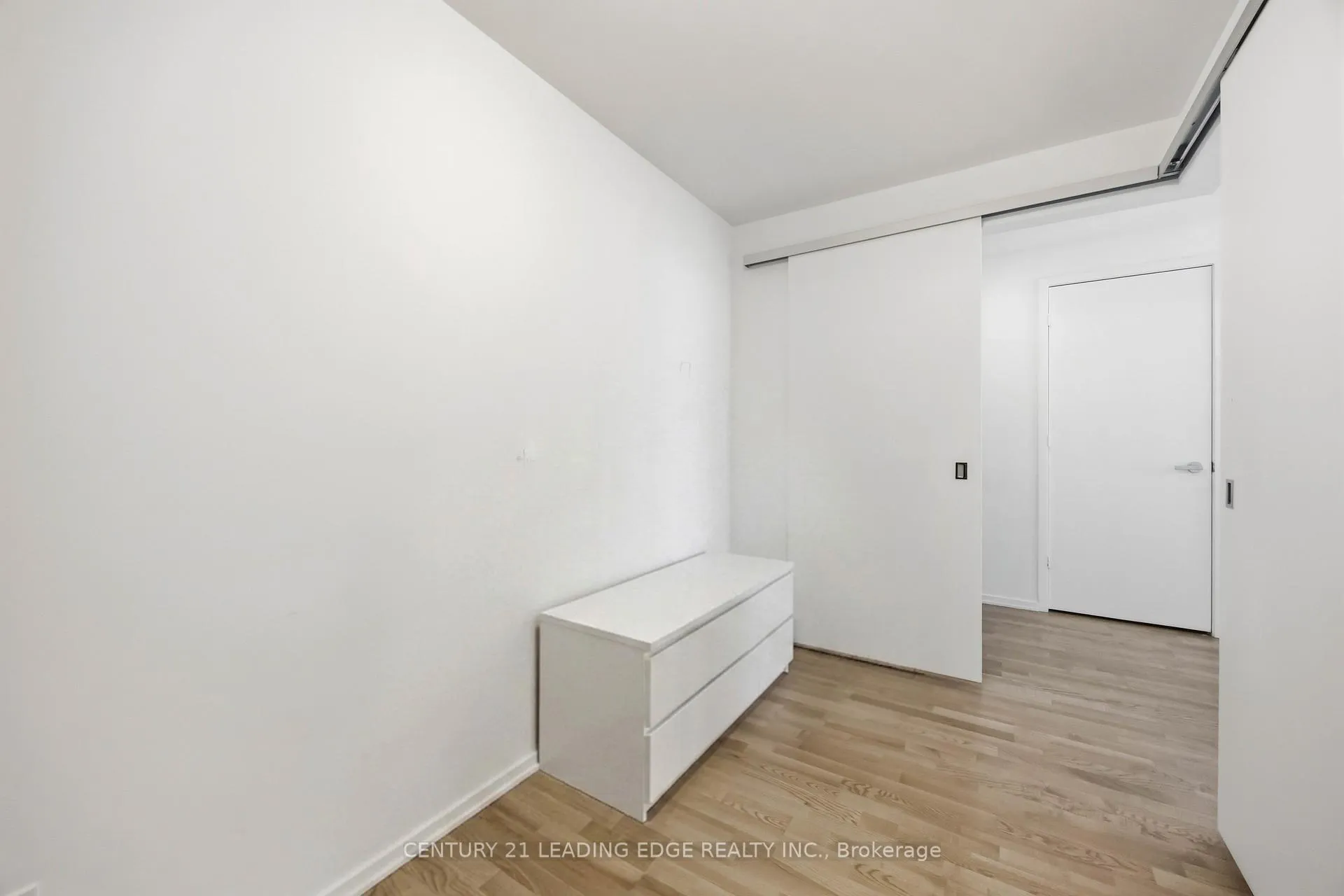 Photo 9 of Unit 3308, 1 Bloor Street E, Toronto, Church-Yonge Corridor — HOMEH