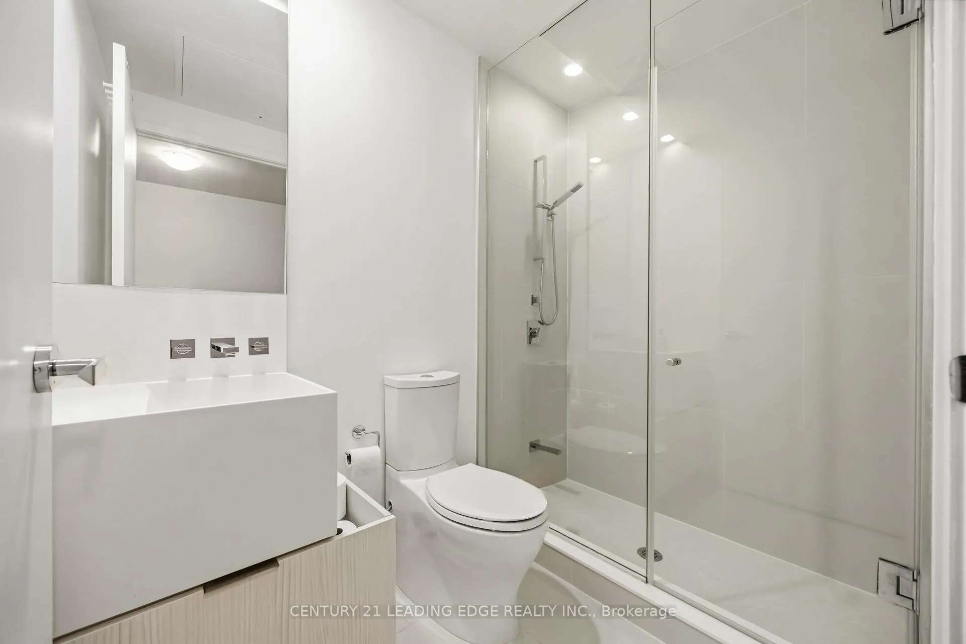 Photo 10 of Unit 3308, 1 Bloor Street E, Toronto, Church-Yonge Corridor — HOMEH