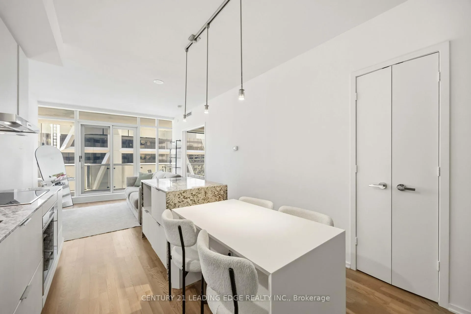 Photo 15 of Unit 3308, 1 Bloor Street E, Toronto, Church-Yonge Corridor — HOMEH