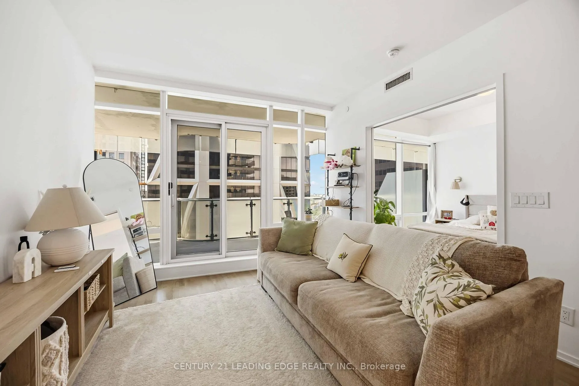 Photo 18 of Unit 3308, 1 Bloor Street E, Toronto, Church-Yonge Corridor — HOMEH