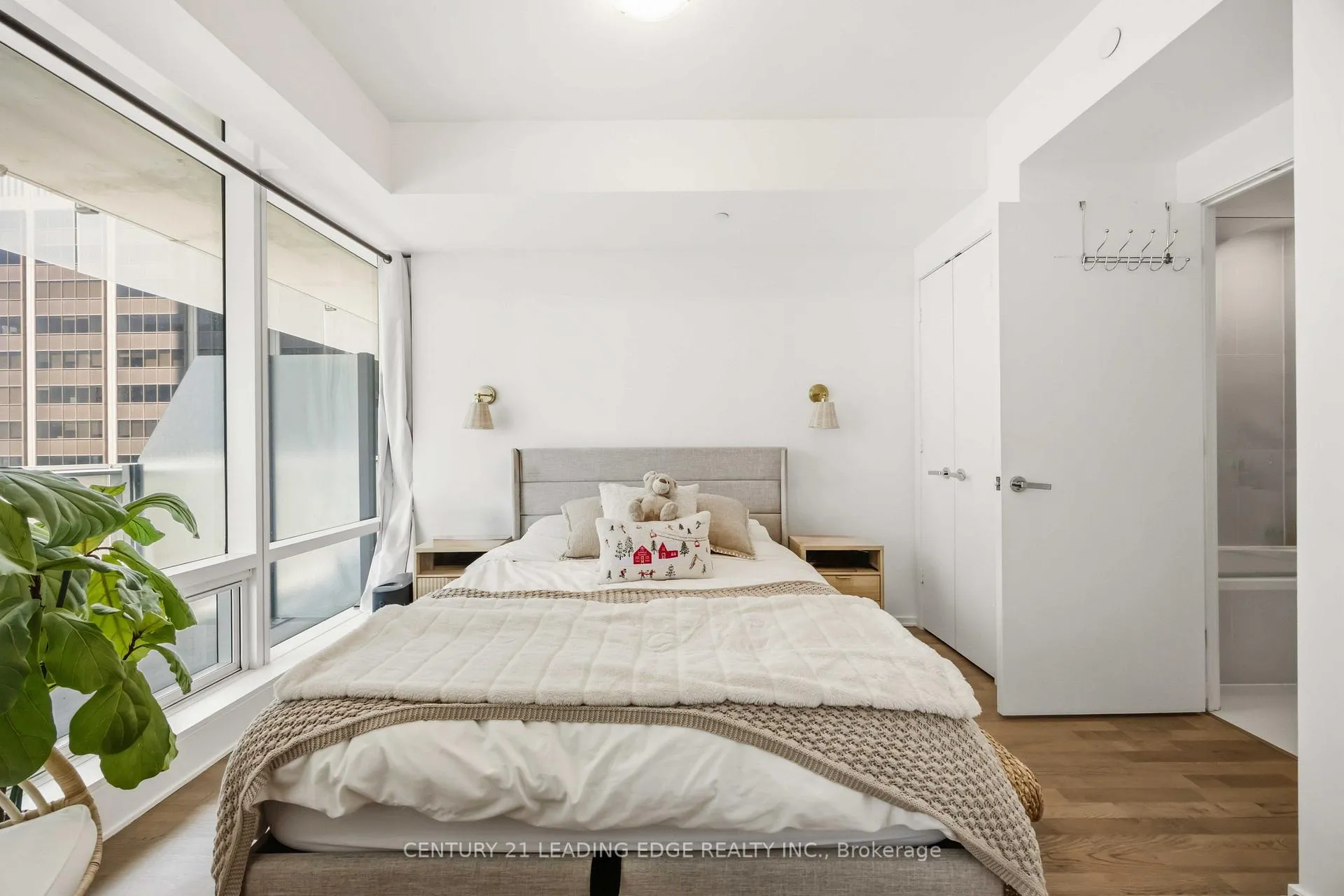 Photo 21 of Unit 3308, 1 Bloor Street E, Toronto, Church-Yonge Corridor — HOMEH