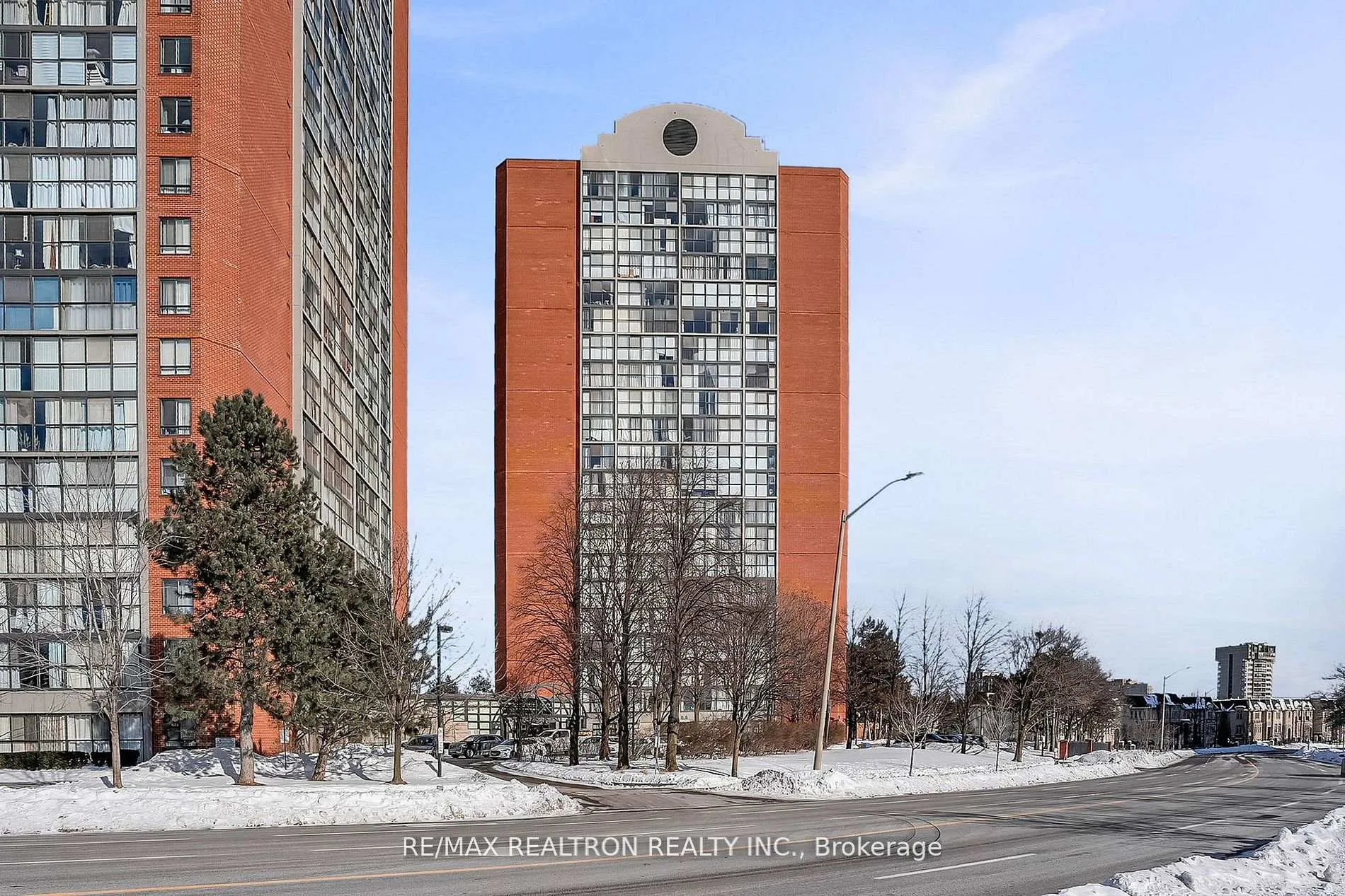 Photo 4 of Unit 1713, 4185 Shipp Drive, Mississauga, City Centre — HOMEH