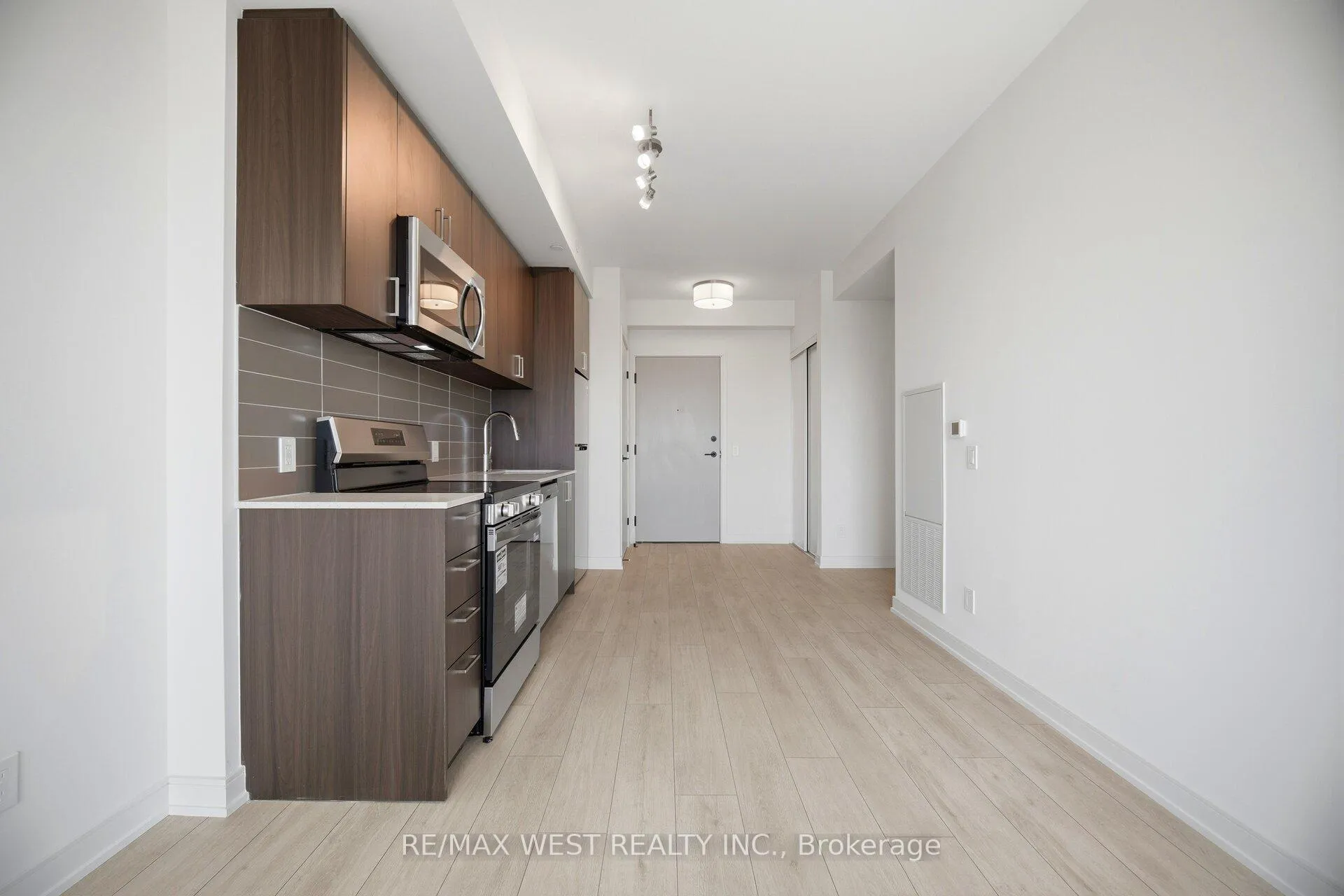Photo 11 of Unit 1306, 8020 Derry Road, Milton, Coates — HOMEH