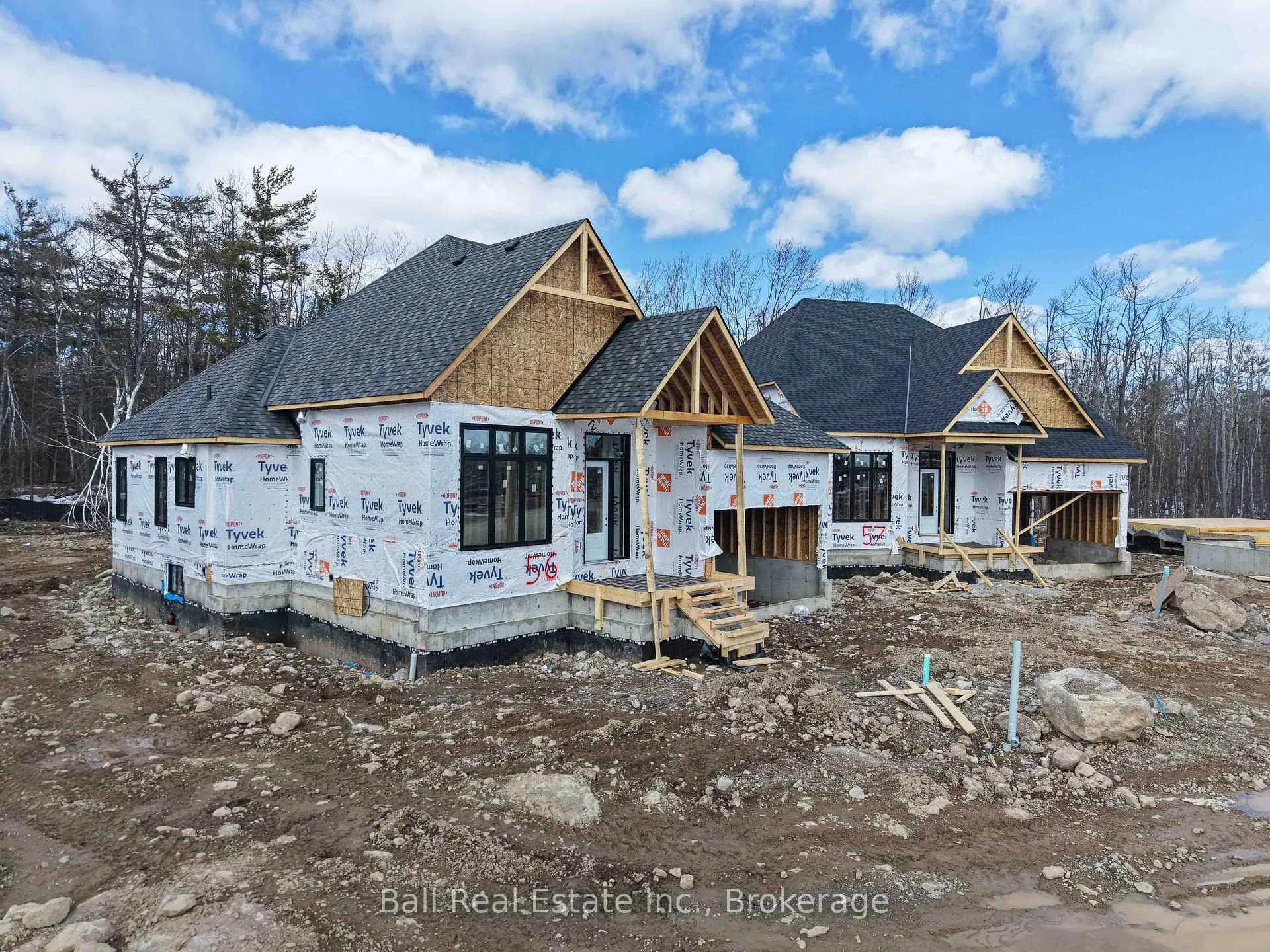 Photo 7 of 43 Hemlock Crescent, Kawartha Lakes, Bobcaygeon — HOMEH