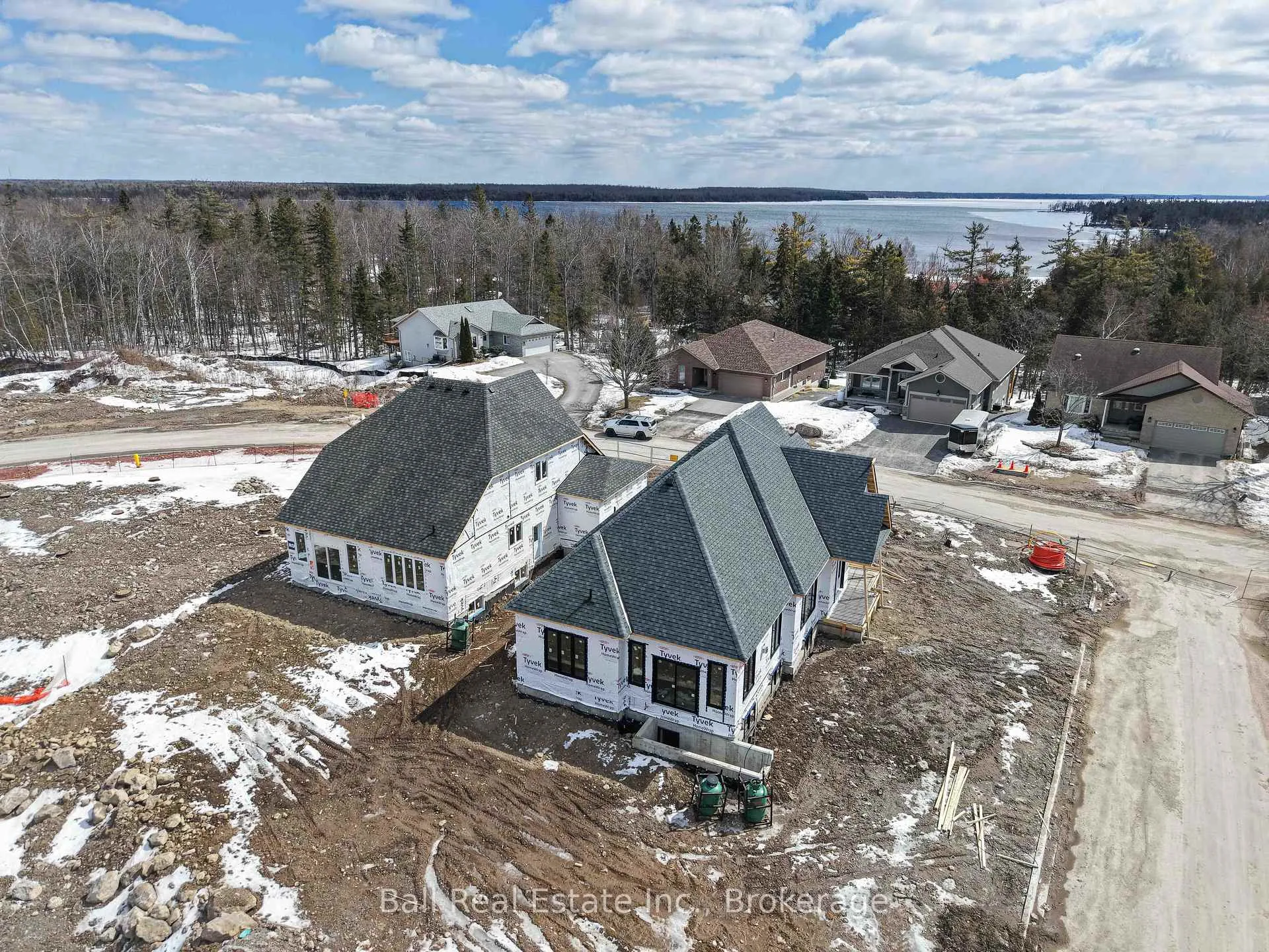 Photo 13 of 43 Hemlock Crescent, Kawartha Lakes, Bobcaygeon — HOMEH