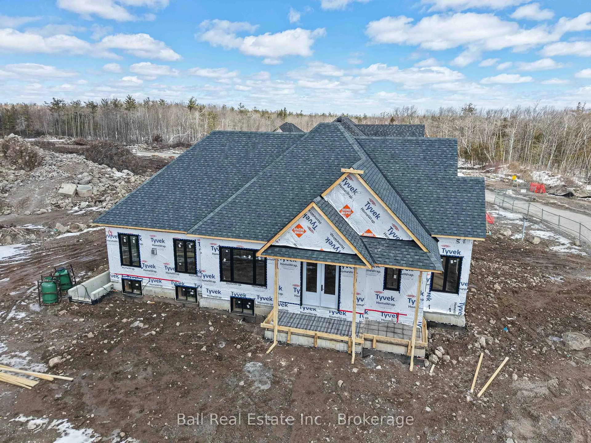 Photo 14 of 43 Hemlock Crescent, Kawartha Lakes, Bobcaygeon — HOMEH