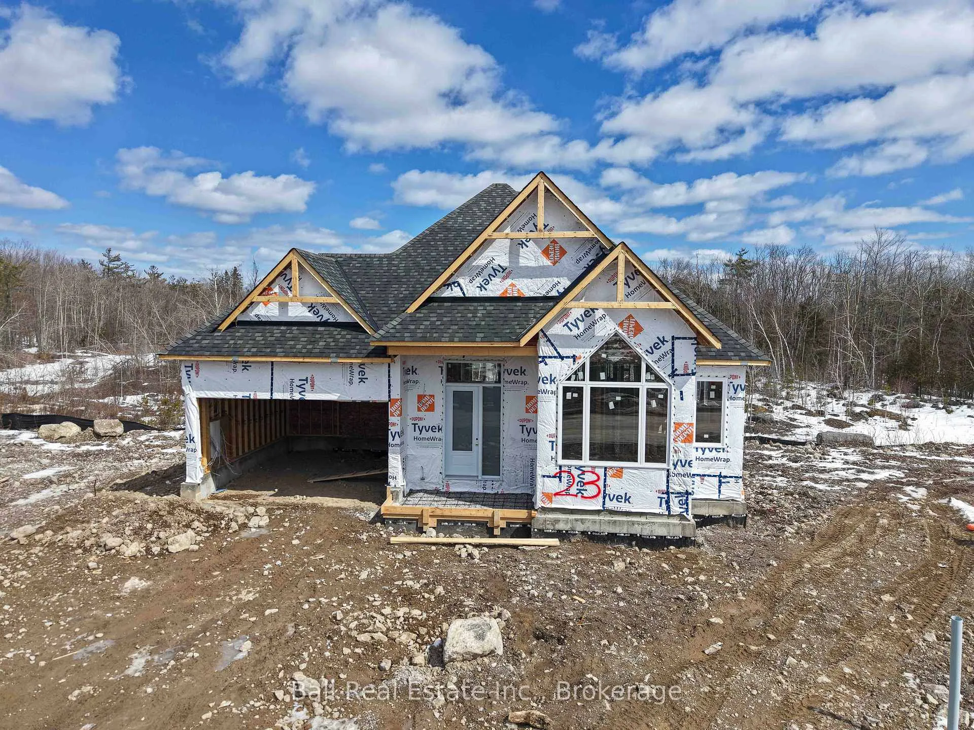 Photo 18 of 43 Hemlock Crescent, Kawartha Lakes, Bobcaygeon — HOMEH