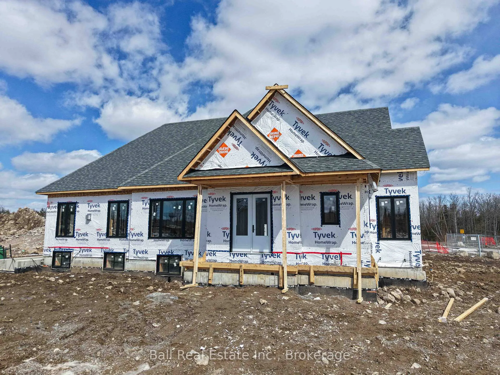 Photo 19 of 43 Hemlock Crescent, Kawartha Lakes, Bobcaygeon — HOMEH