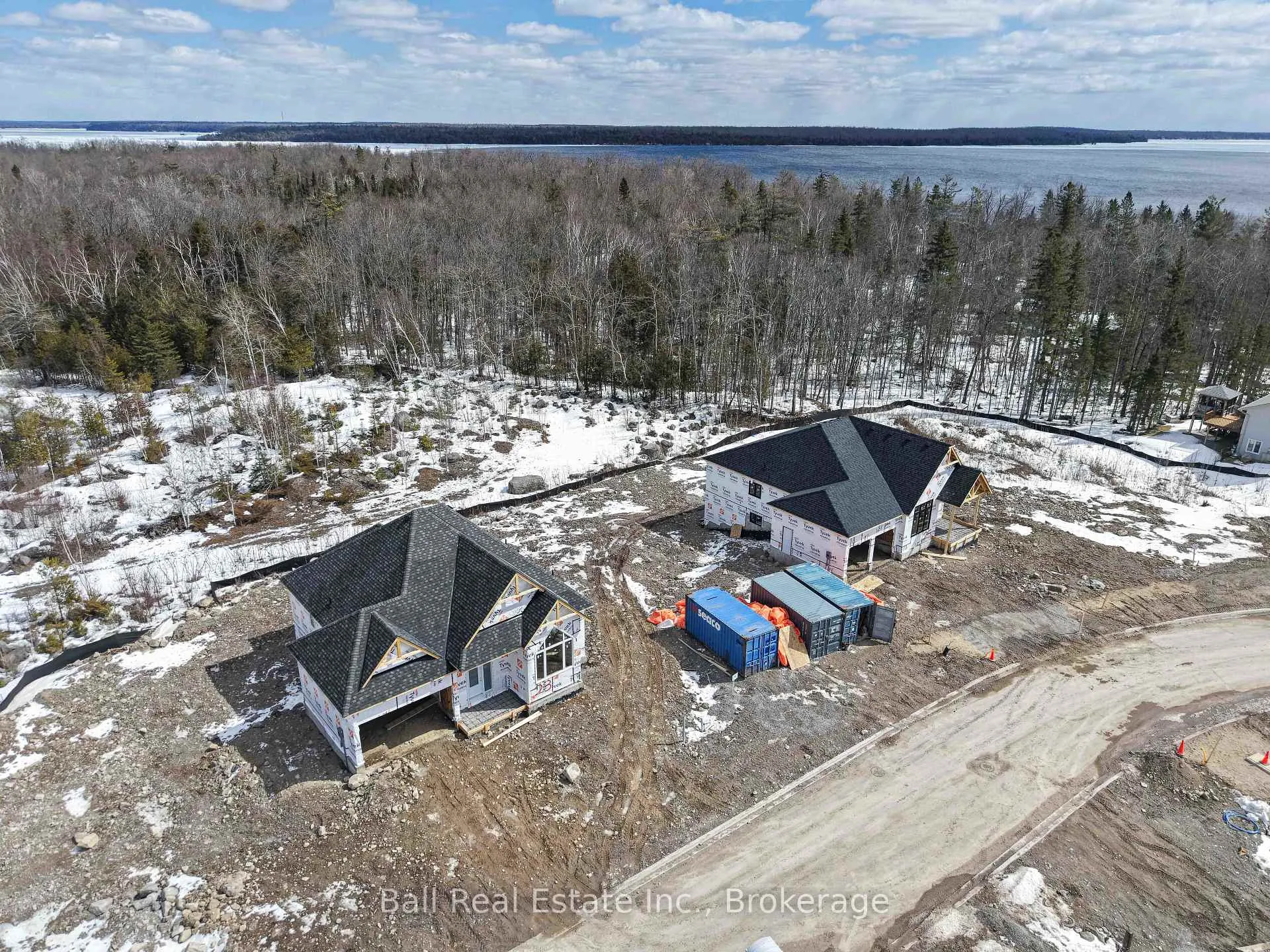 Photo 23 of 43 Hemlock Crescent, Kawartha Lakes, Bobcaygeon — HOMEH