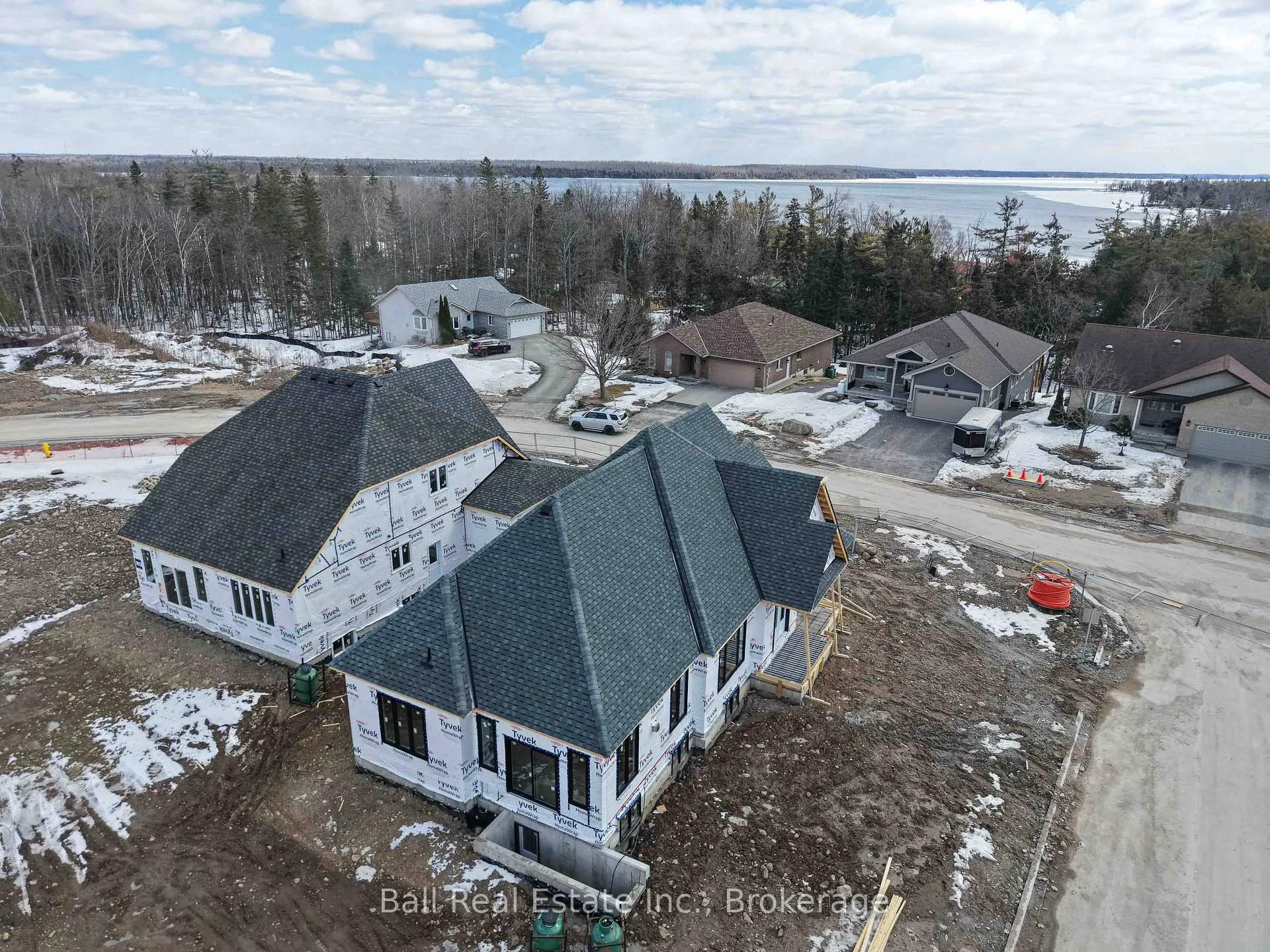 Photo 24 of 43 Hemlock Crescent, Kawartha Lakes, Bobcaygeon — HOMEH