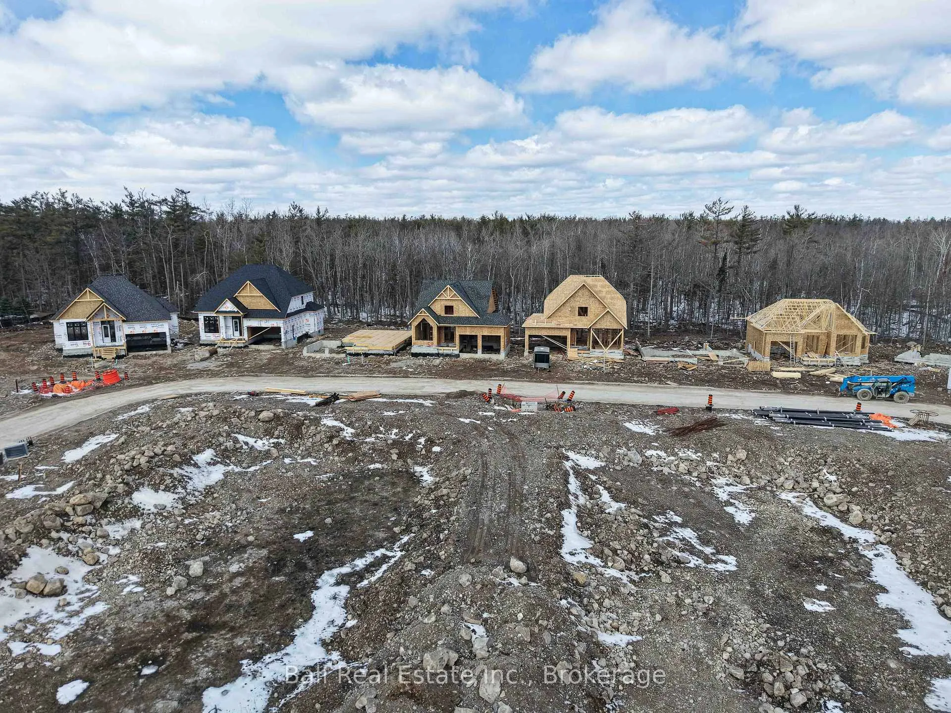 Photo 27 of 43 Hemlock Crescent, Kawartha Lakes, Bobcaygeon — HOMEH