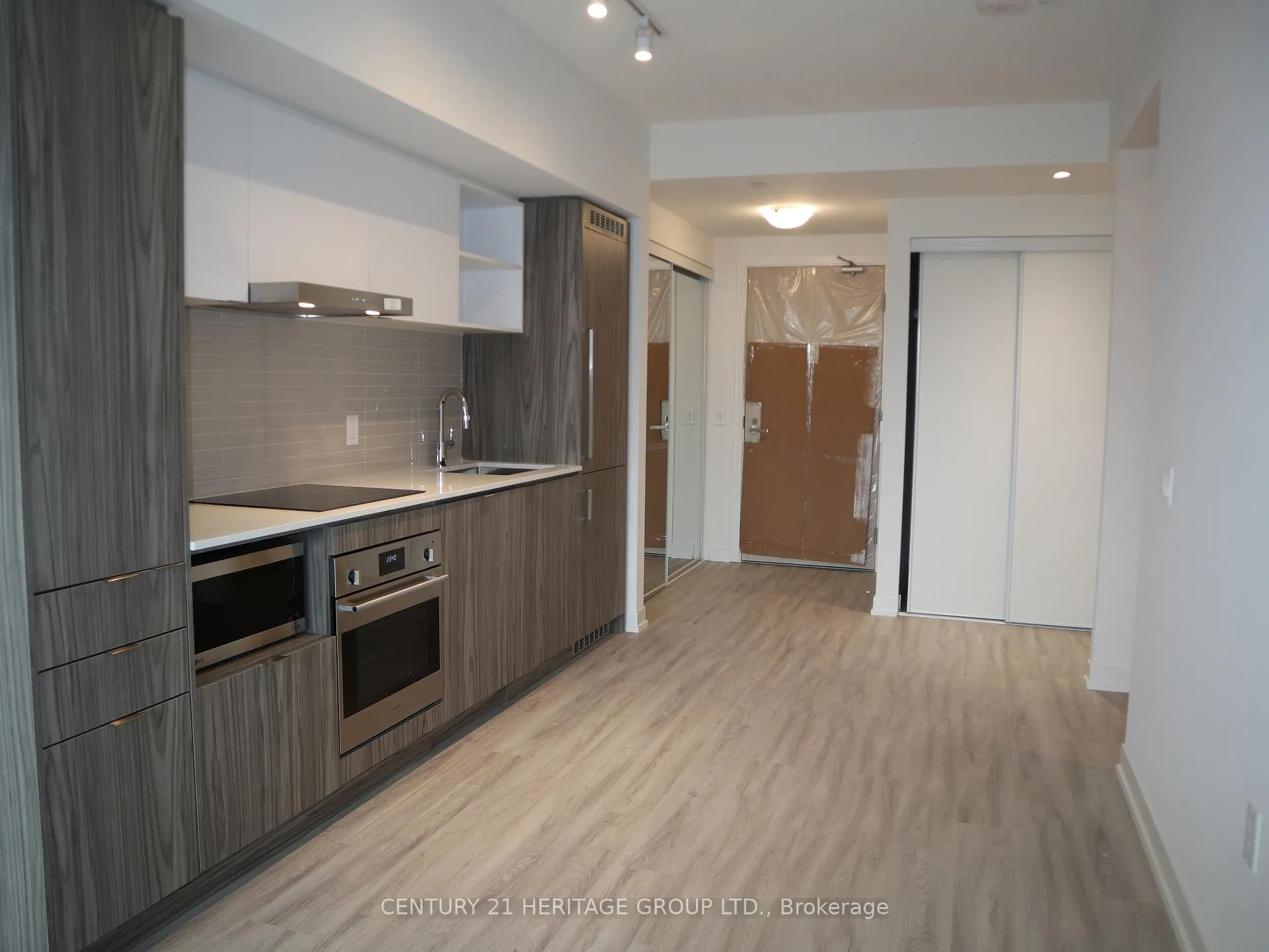 Photo 6 of Unit 1903, 55 Cooper Street, Toronto, Waterfront Communities — HOMEH