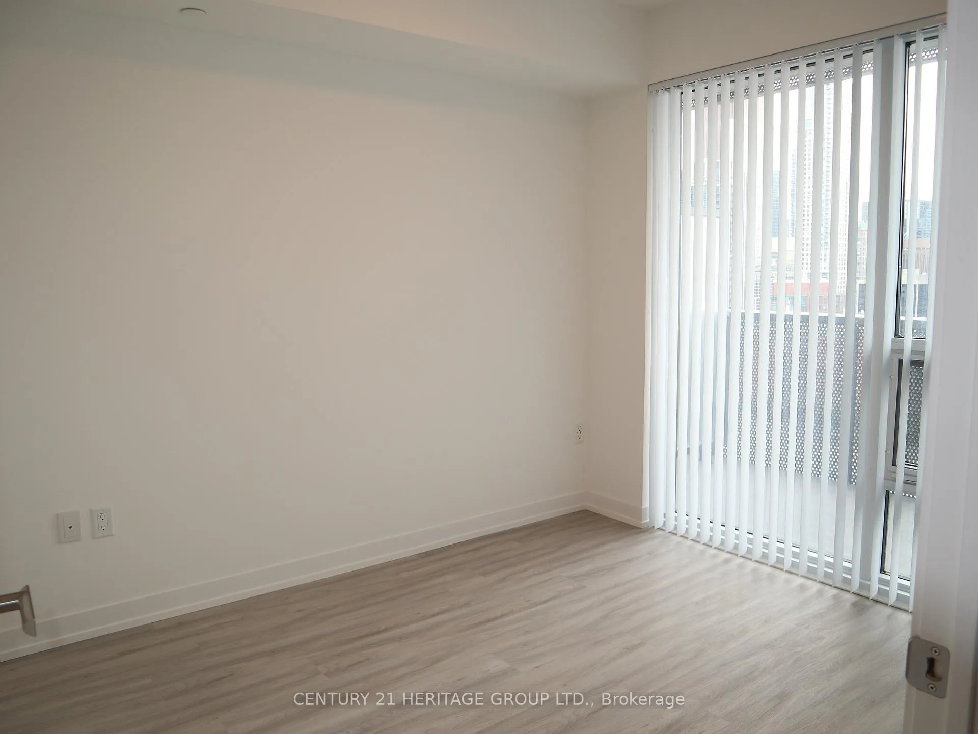 Photo 7 of Unit 1903, 55 Cooper Street, Toronto, Waterfront Communities — HOMEH