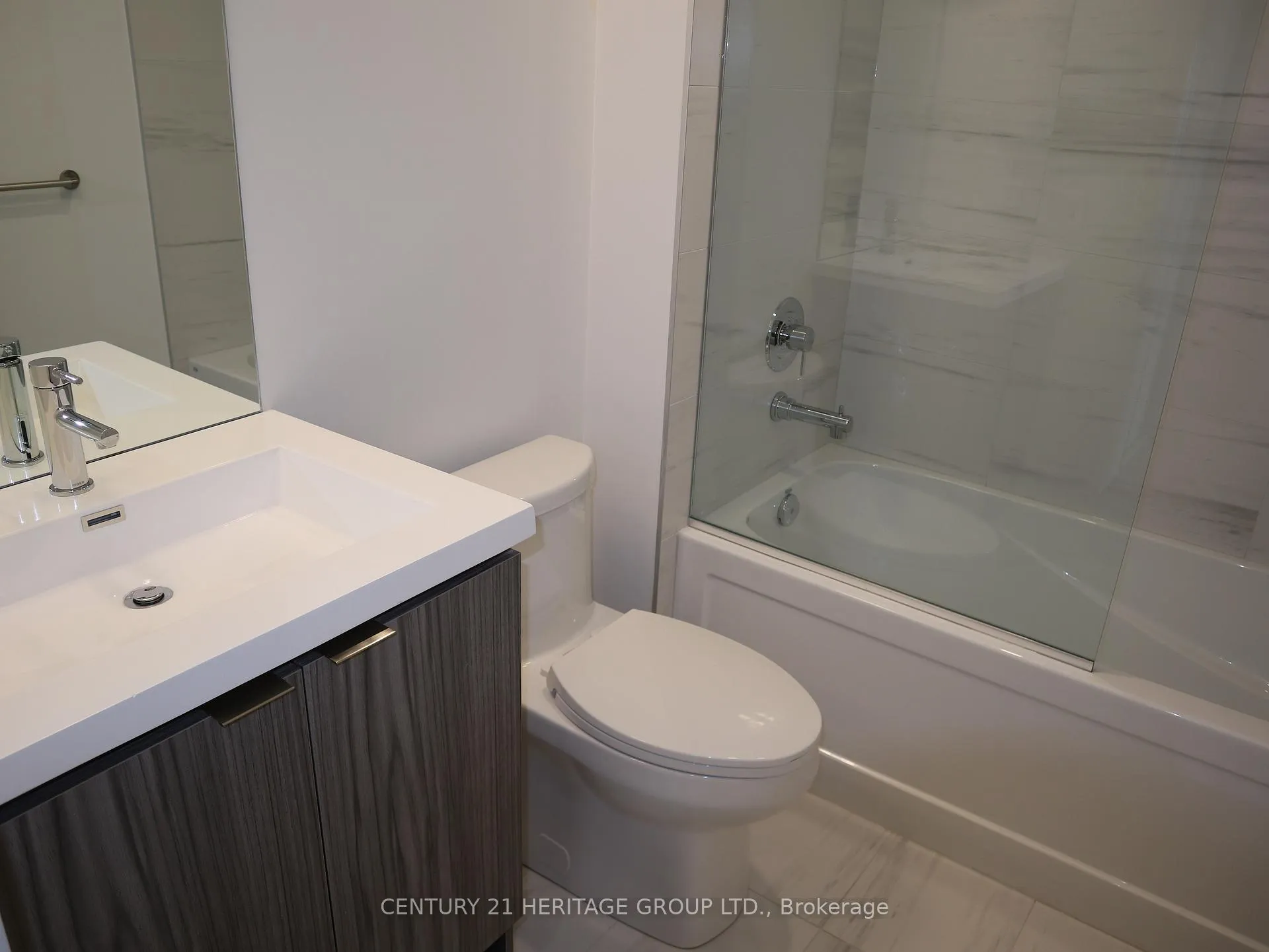 Photo 11 of Unit 1903, 55 Cooper Street, Toronto, Waterfront Communities — HOMEH