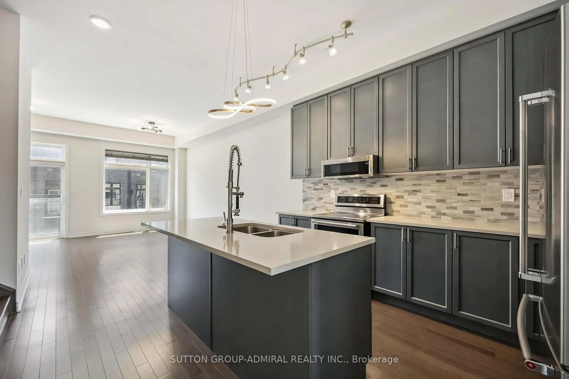 Photo 7 of 107 Lebovic Campus Drive, Vaughan, Patterson — HOMEH
