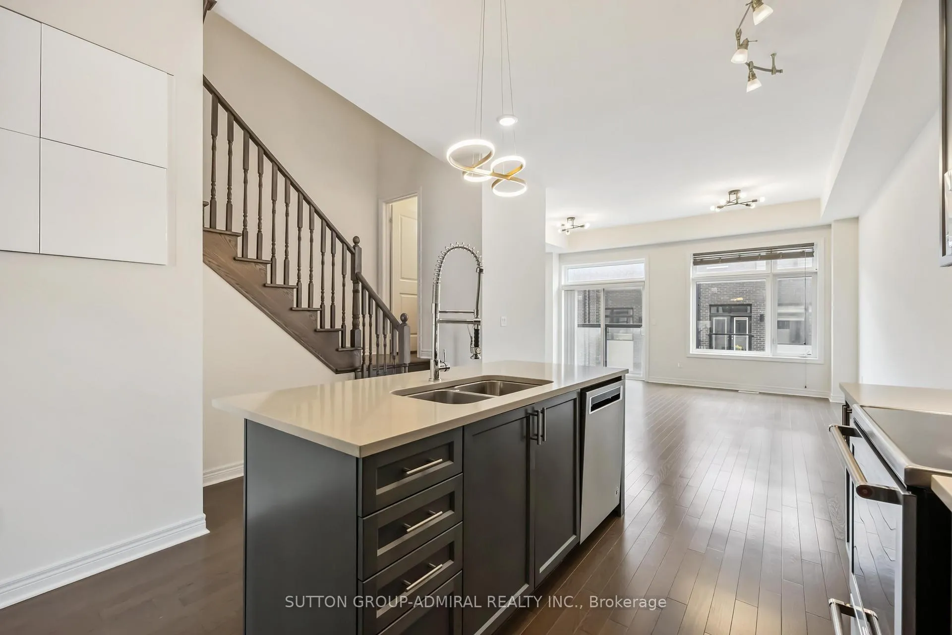 Photo 9 of 107 Lebovic Campus Drive, Vaughan, Patterson — HOMEH