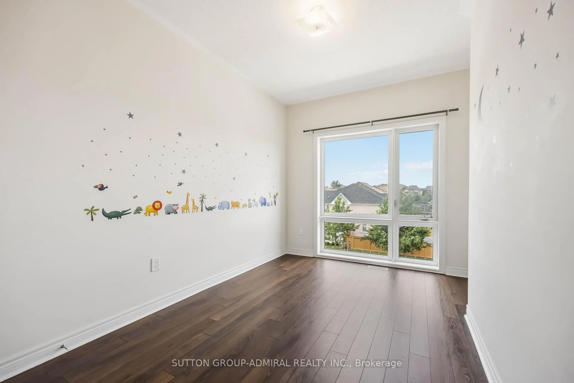 Photo 20 of 107 Lebovic Campus Drive, Vaughan, Patterson — HOMEH