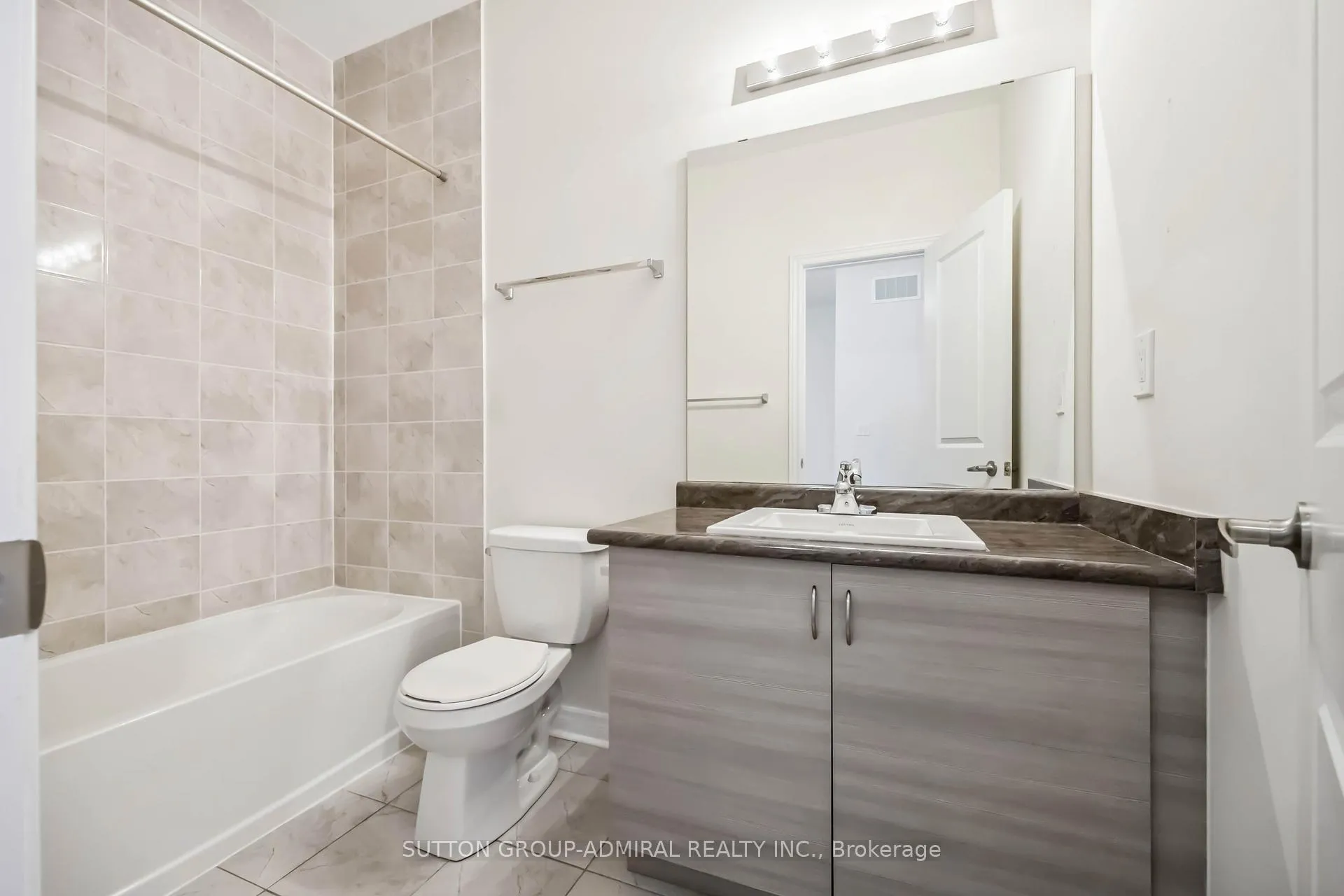 Photo 24 of 107 Lebovic Campus Drive, Vaughan, Patterson — HOMEH