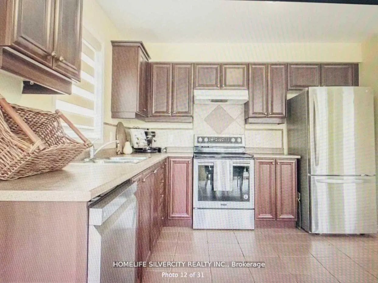 Photo 3 of 3090 Stone Ridge Boulevard, Orillia — HOMEH