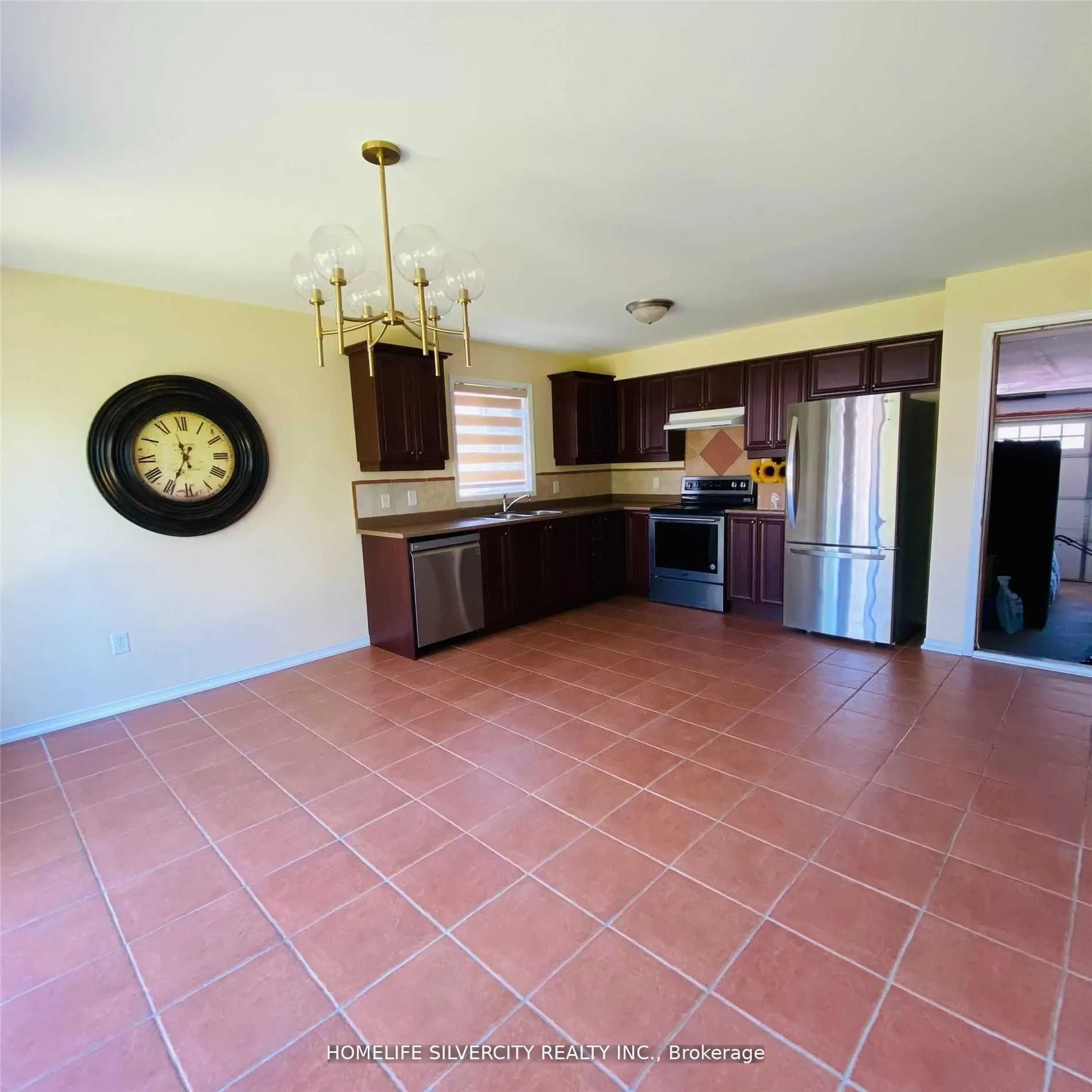 Photo 13 of 3090 Stone Ridge Boulevard, Orillia — HOMEH