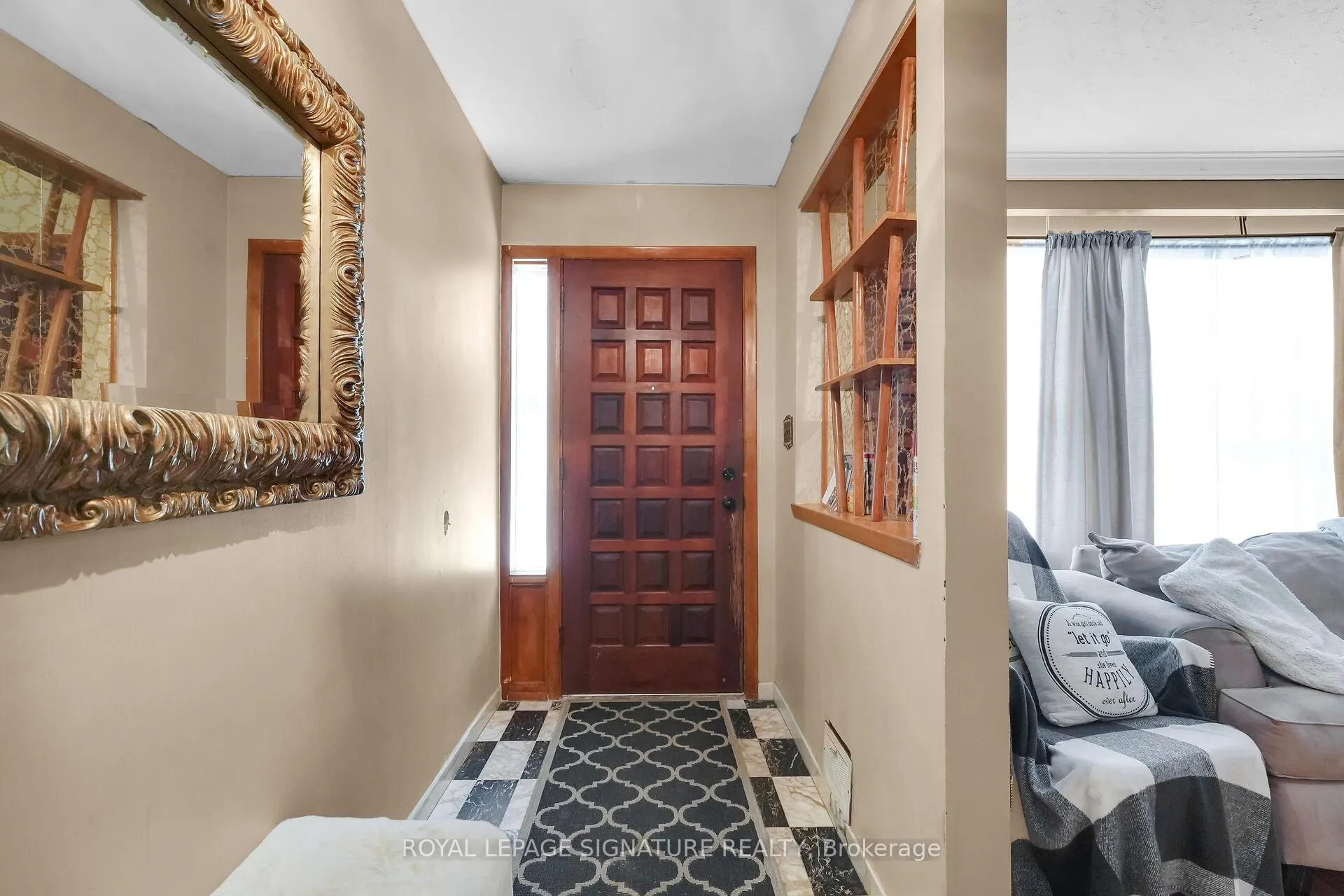 Photo 4 of 22 Hamptonbrook Drive, Etobicoke, Willowridge-Martingrove-Richview — HOMEH