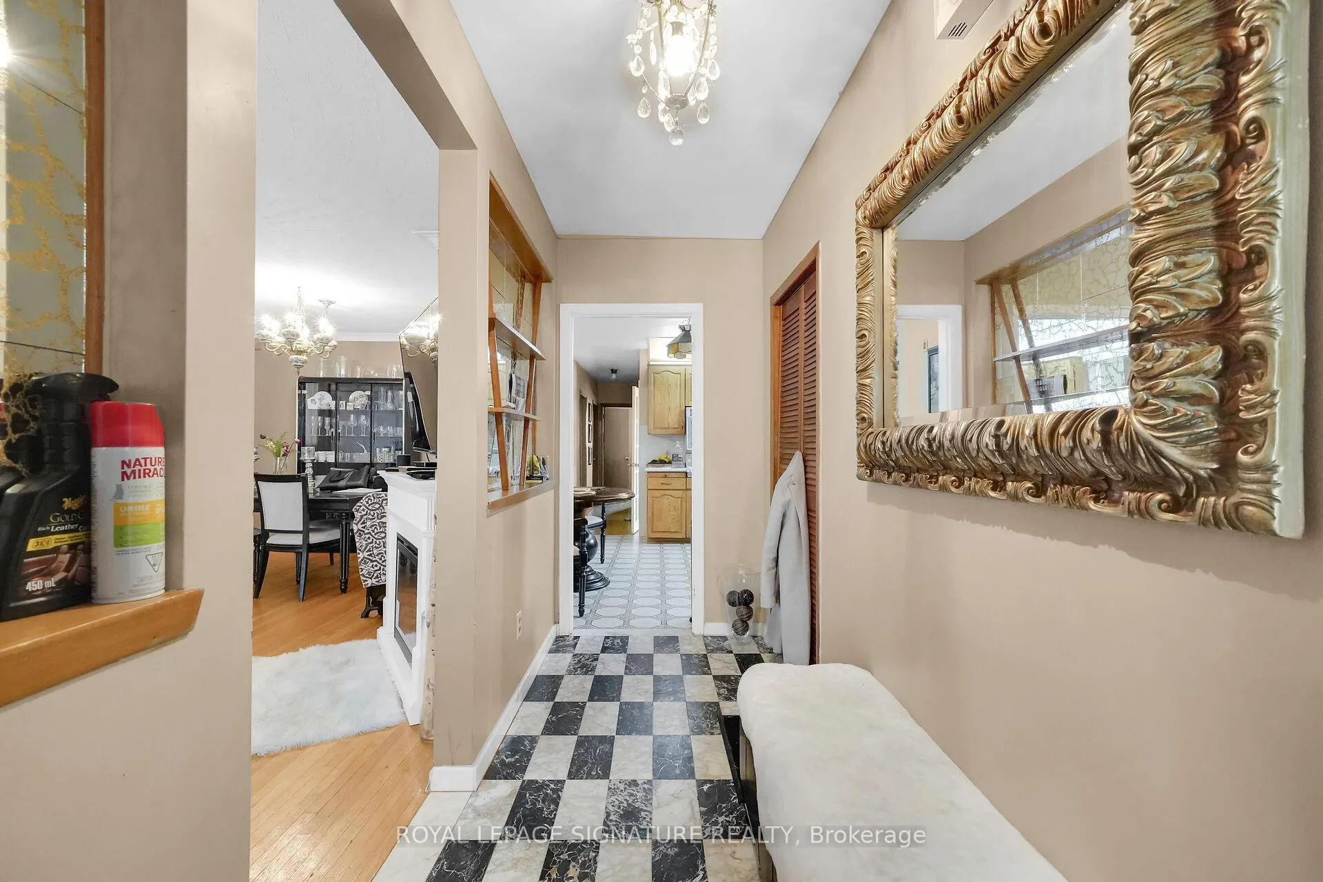 Photo 5 of 22 Hamptonbrook Drive, Etobicoke, Willowridge-Martingrove-Richview — HOMEH