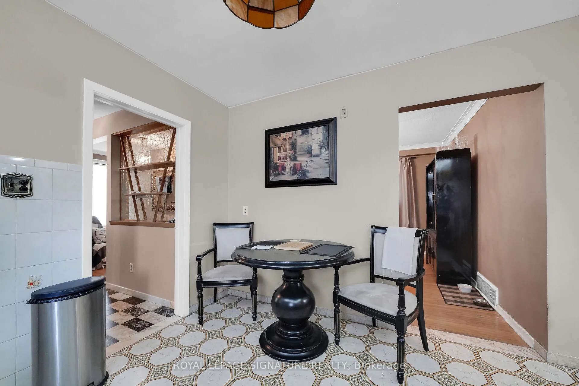 Photo 14 of 22 Hamptonbrook Drive, Etobicoke, Willowridge-Martingrove-Richview — HOMEH