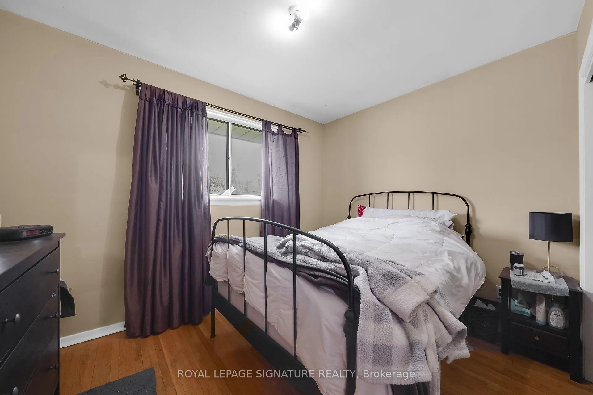 Photo 16 of 22 Hamptonbrook Drive, Etobicoke, Willowridge-Martingrove-Richview — HOMEH