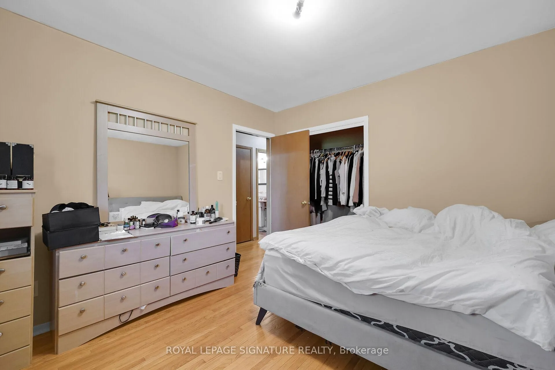 Photo 19 of 22 Hamptonbrook Drive, Etobicoke, Willowridge-Martingrove-Richview — HOMEH