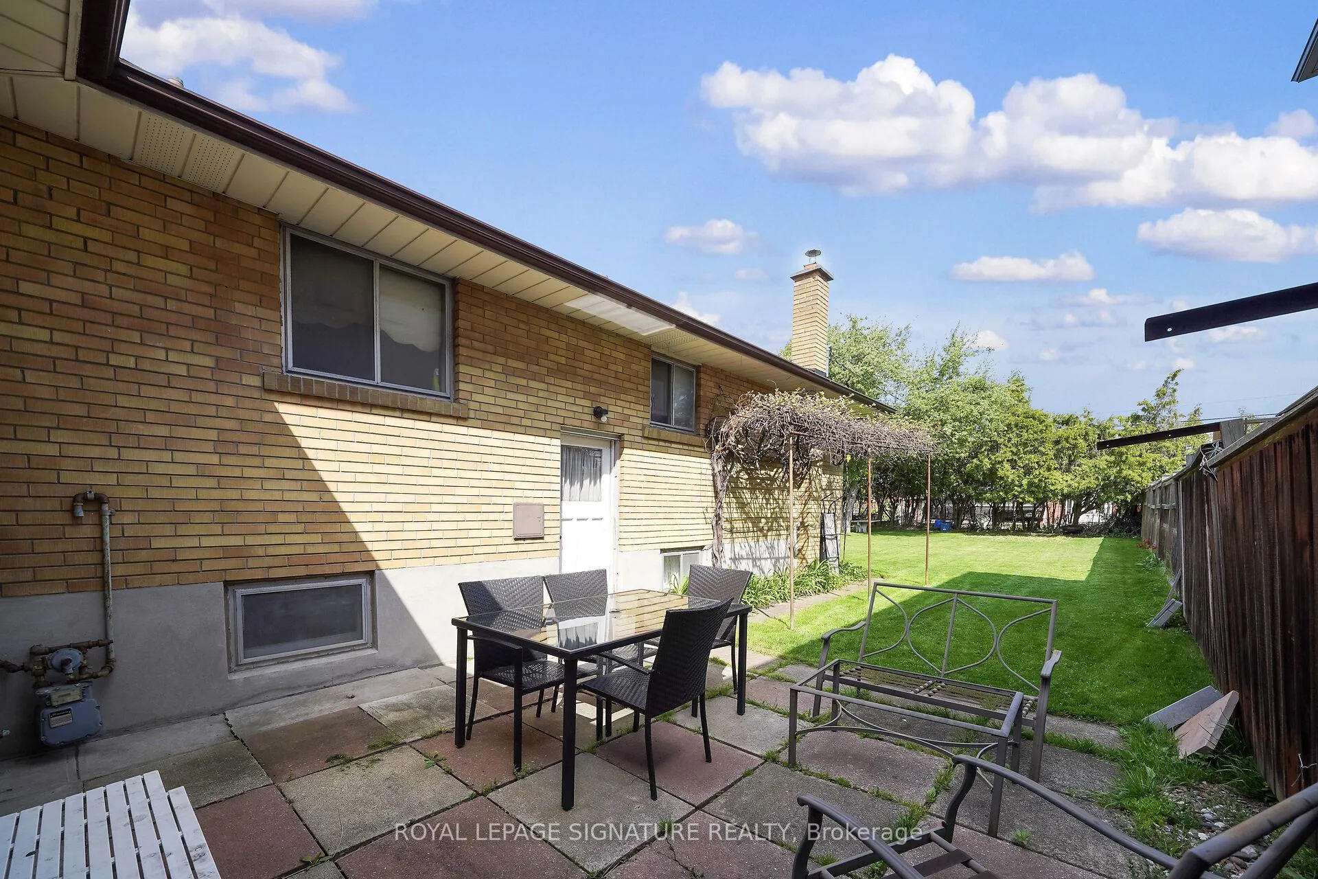 Photo 27 of 22 Hamptonbrook Drive, Etobicoke, Willowridge-Martingrove-Richview — HOMEH