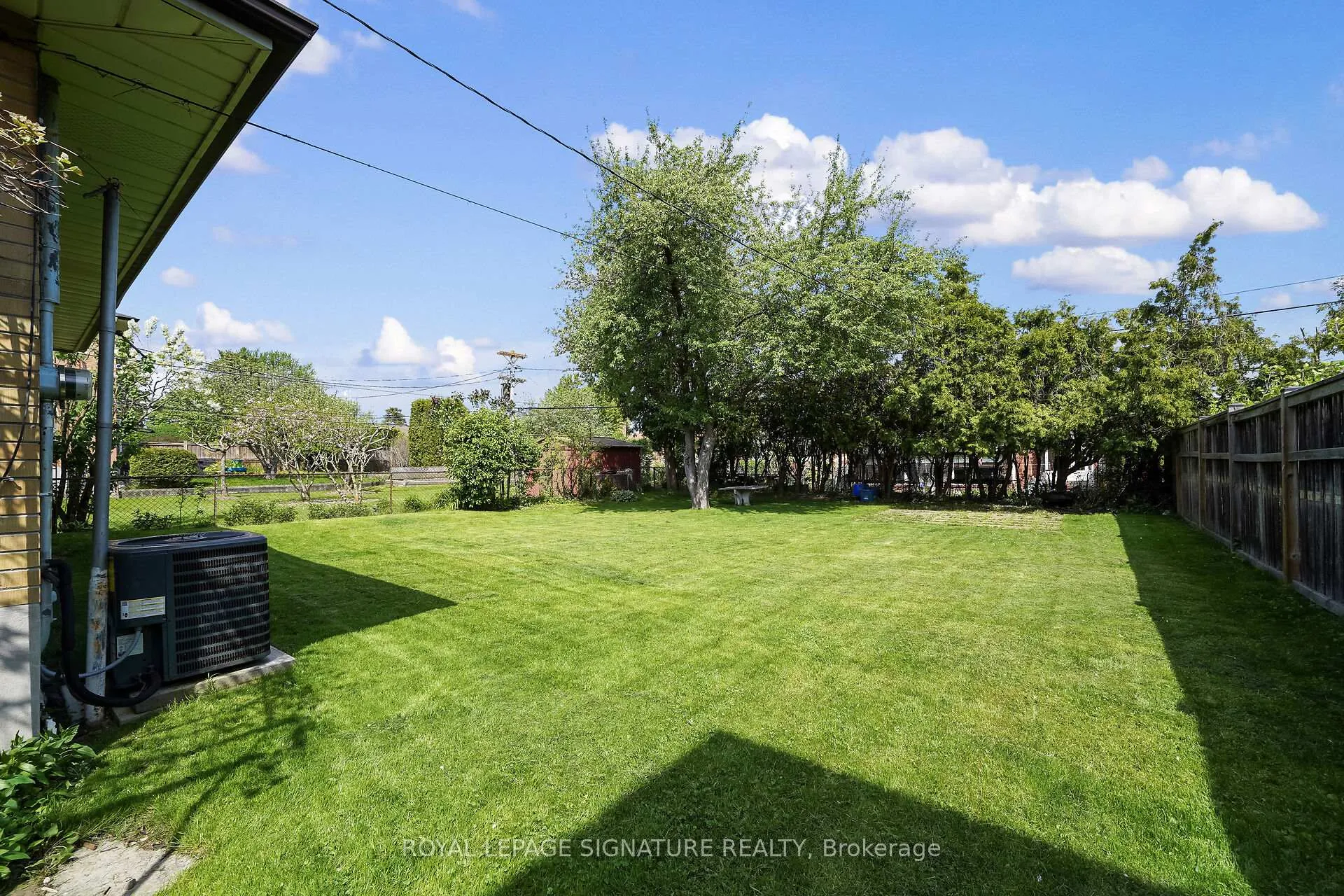 Photo 29 of 22 Hamptonbrook Drive, Etobicoke, Willowridge-Martingrove-Richview — HOMEH
